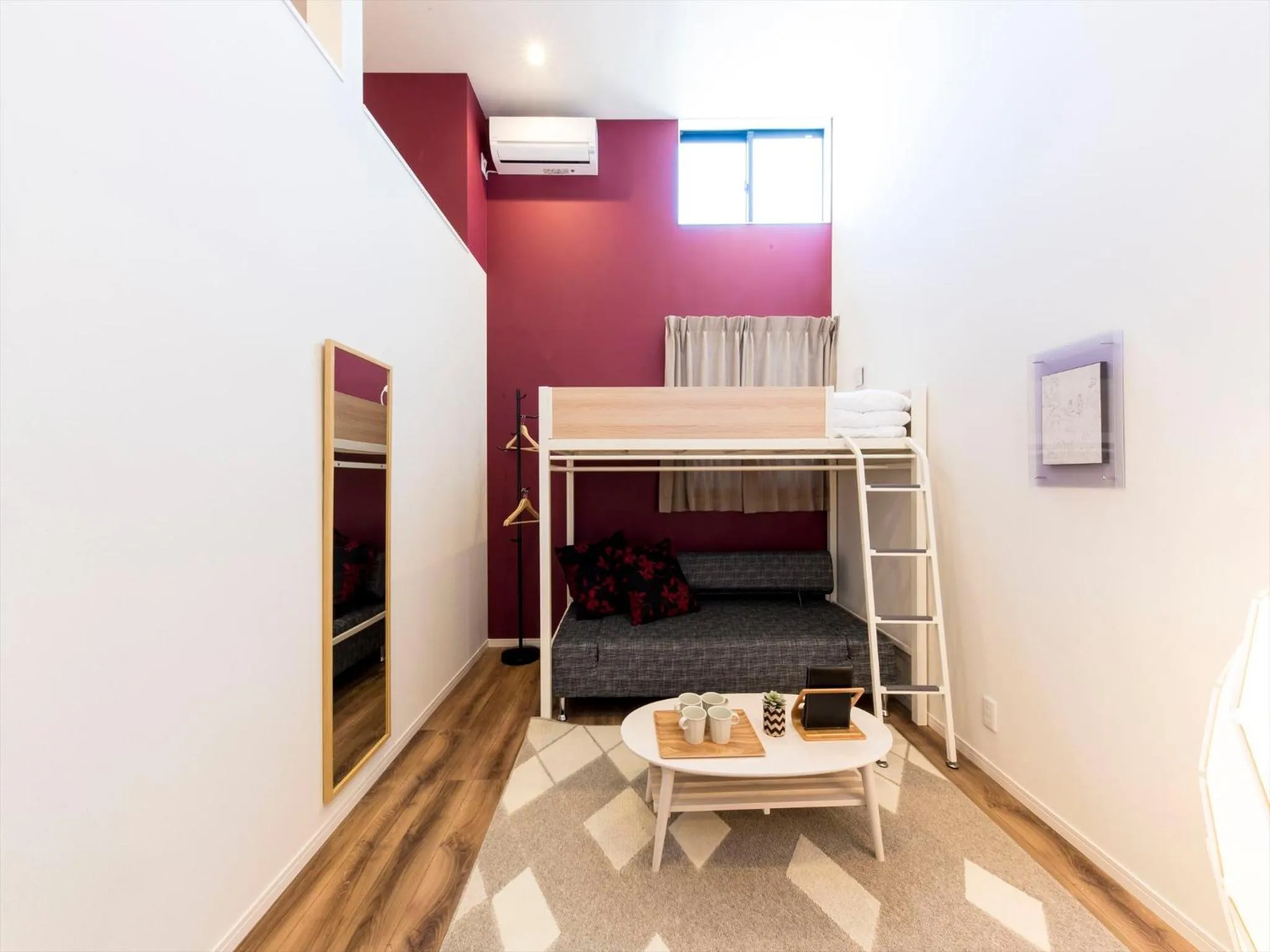 Living room, Bed in TRIP POD CHIYO A