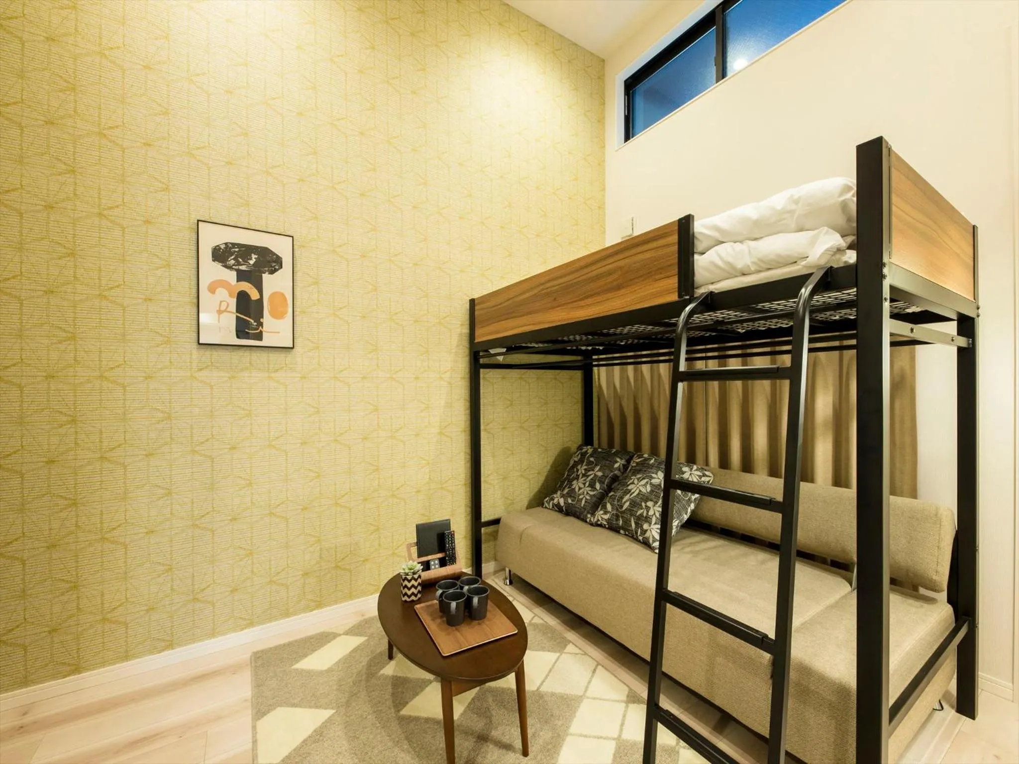 Living room, Bed in TRIP POD SUMIYOSHI B