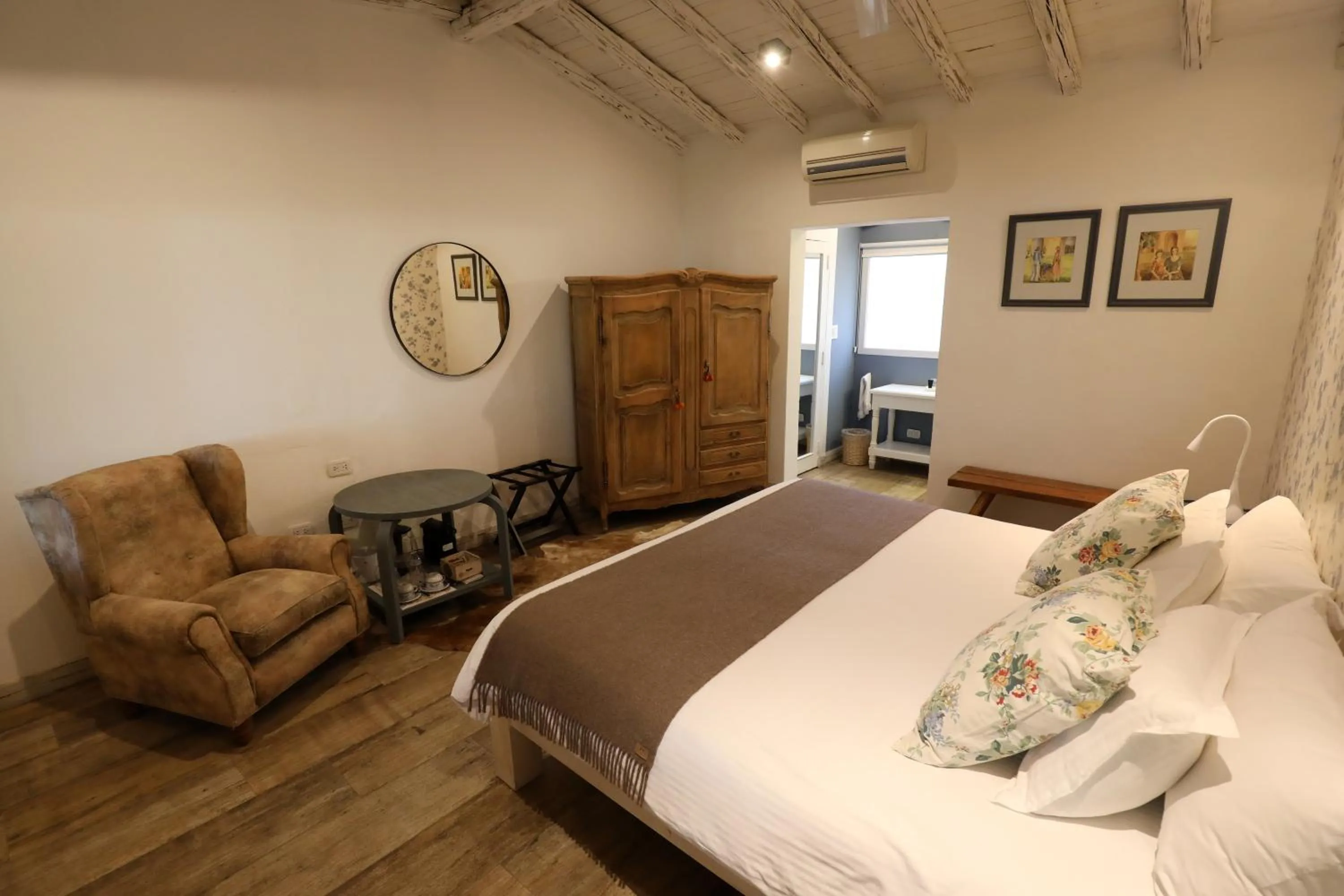 Bed in Finca Adalgisa Wine Hotel Mendoza