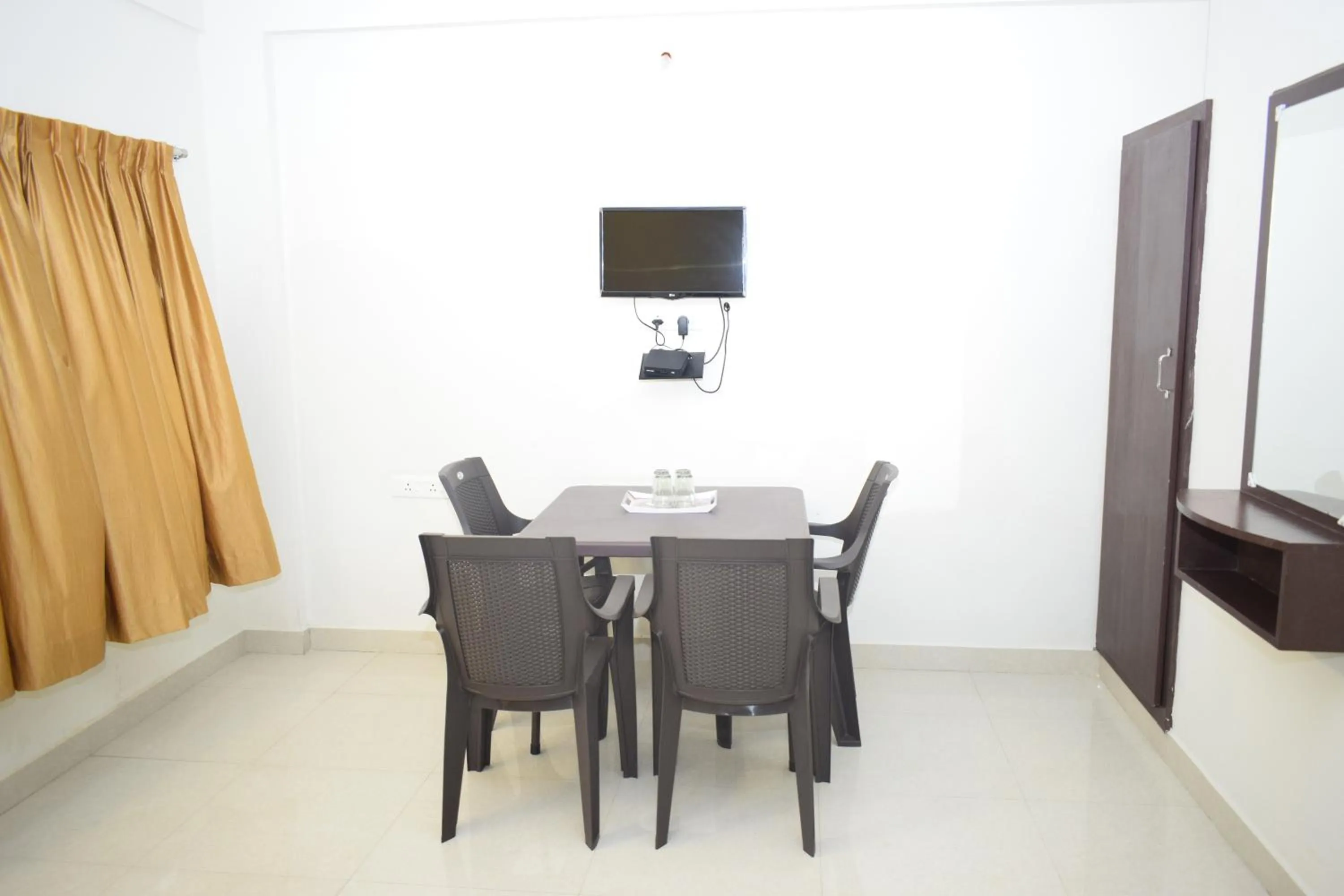 TV and multimedia in Rani Residency