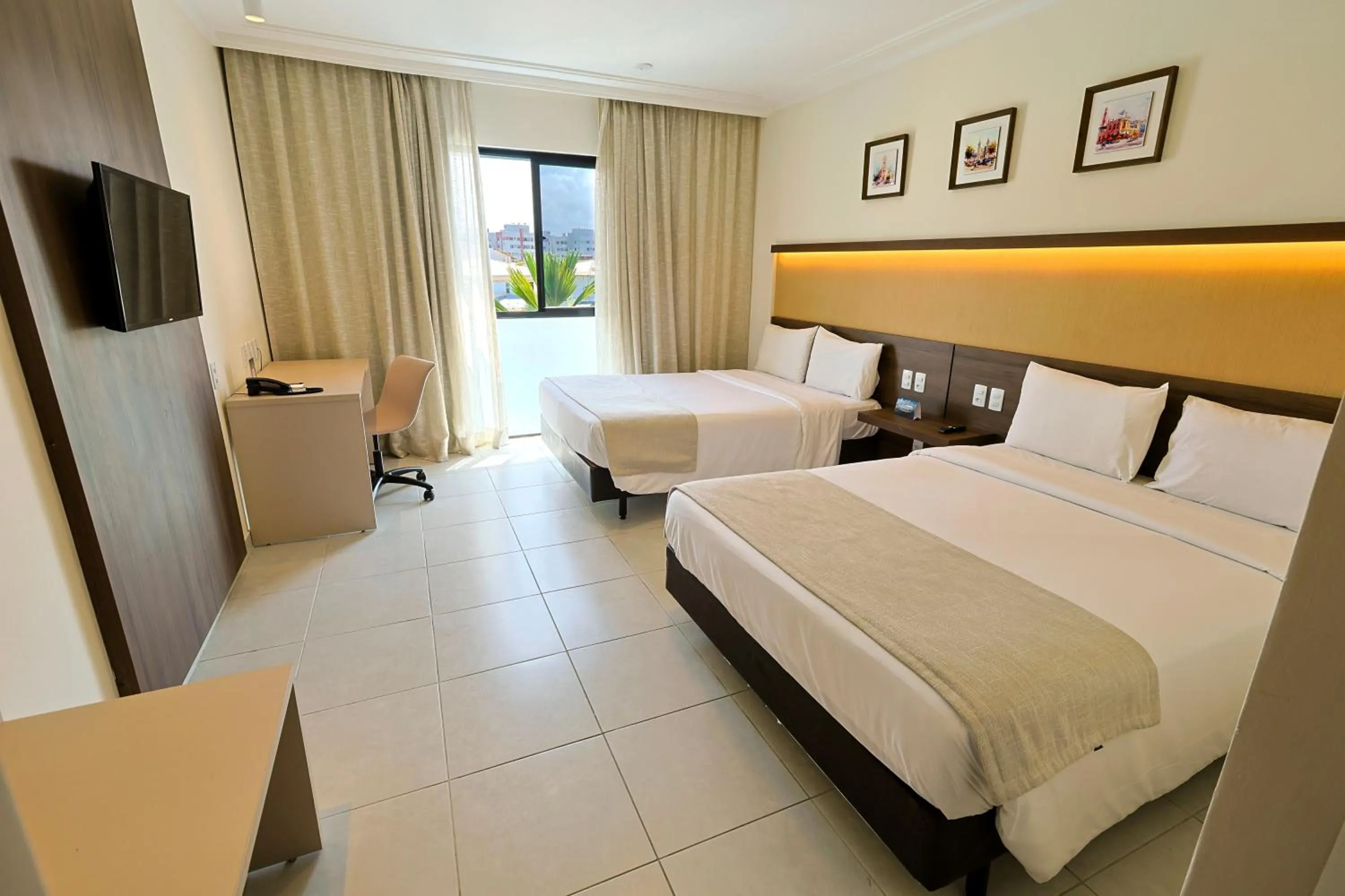 Bed in Del Mar Hotel