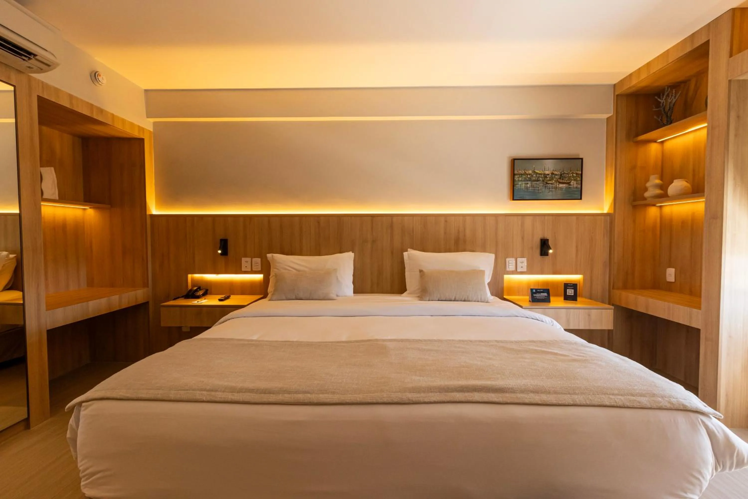 Bed in Del Mar Hotel