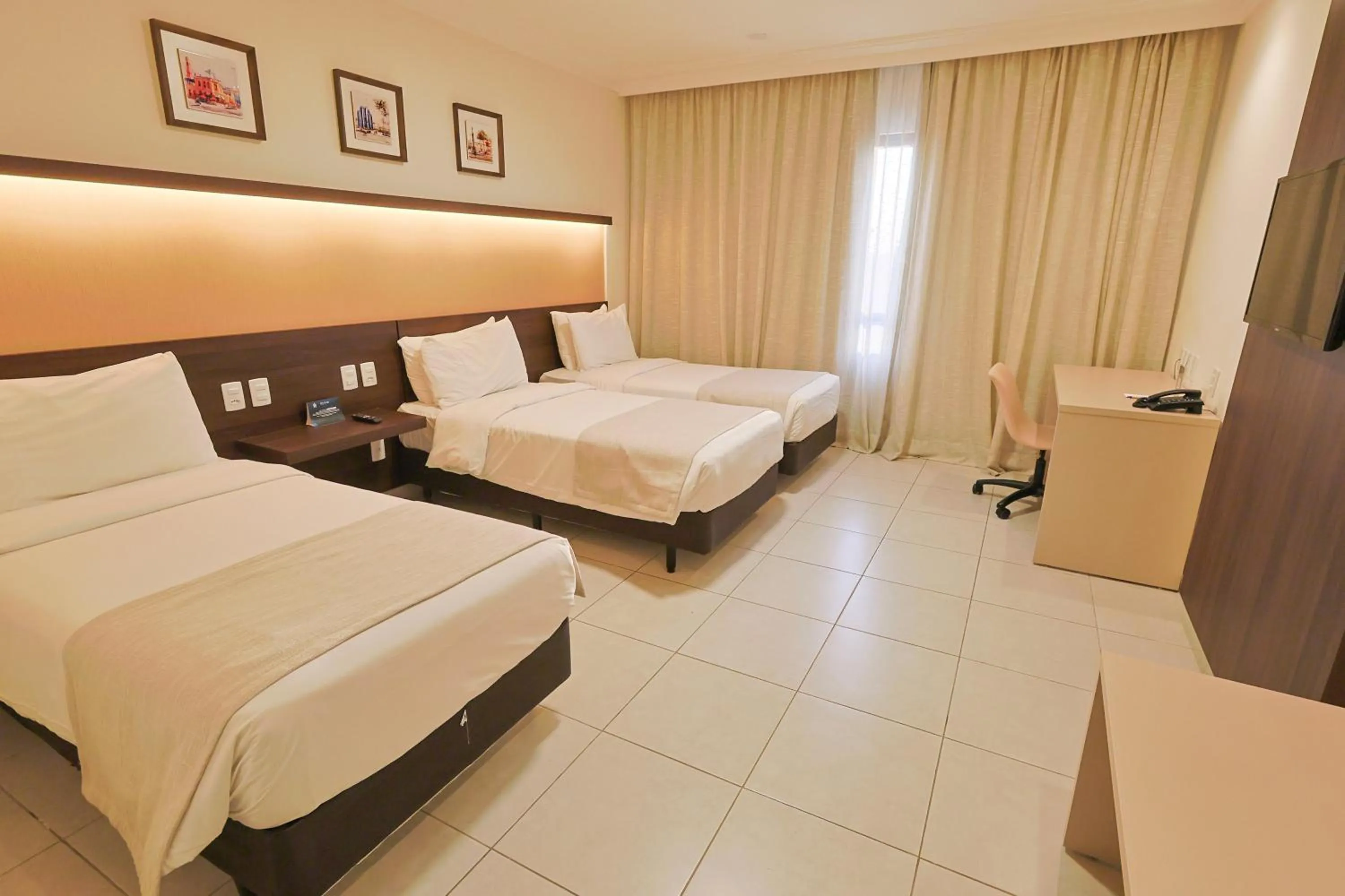 Bed in Del Mar Hotel