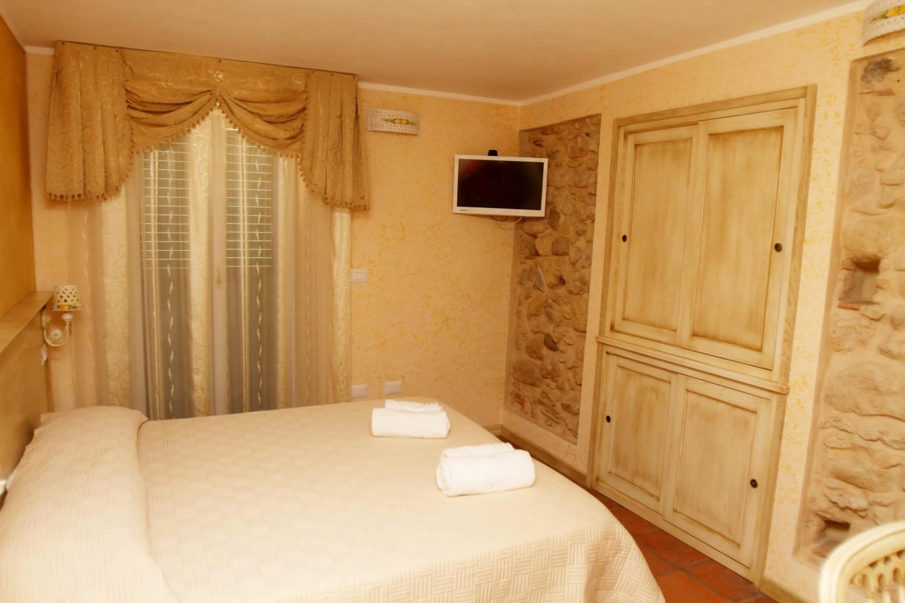 Photo of the whole room, Bed in B&B Residenza Cardinale