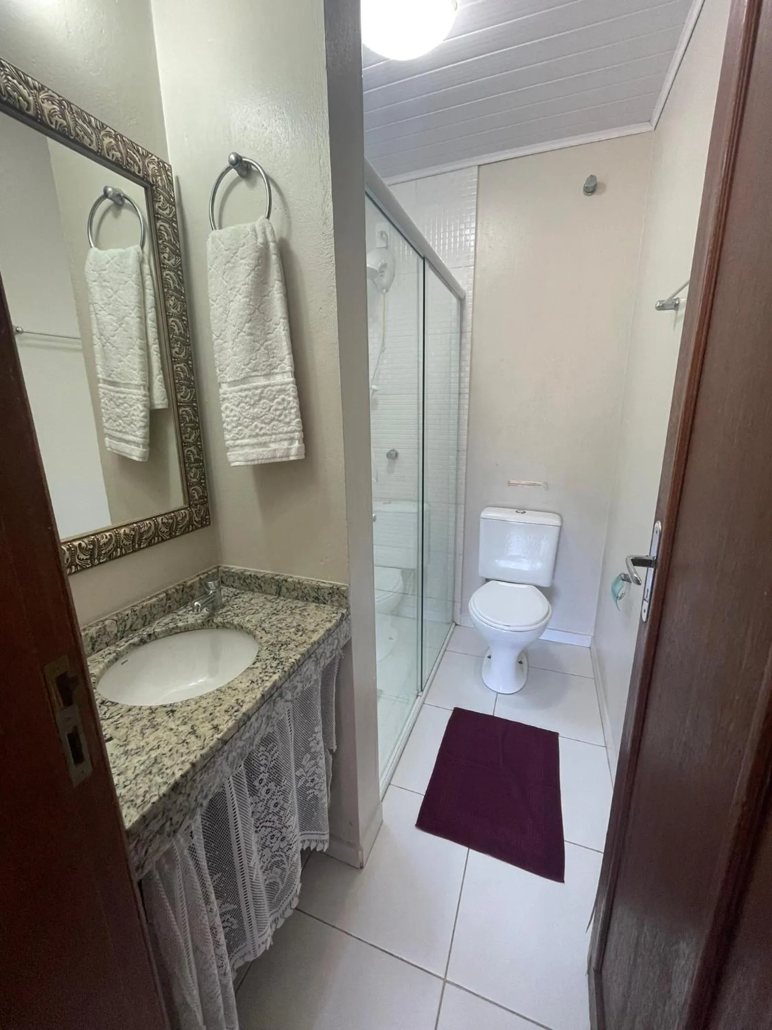 Bathroom in Pousada Green