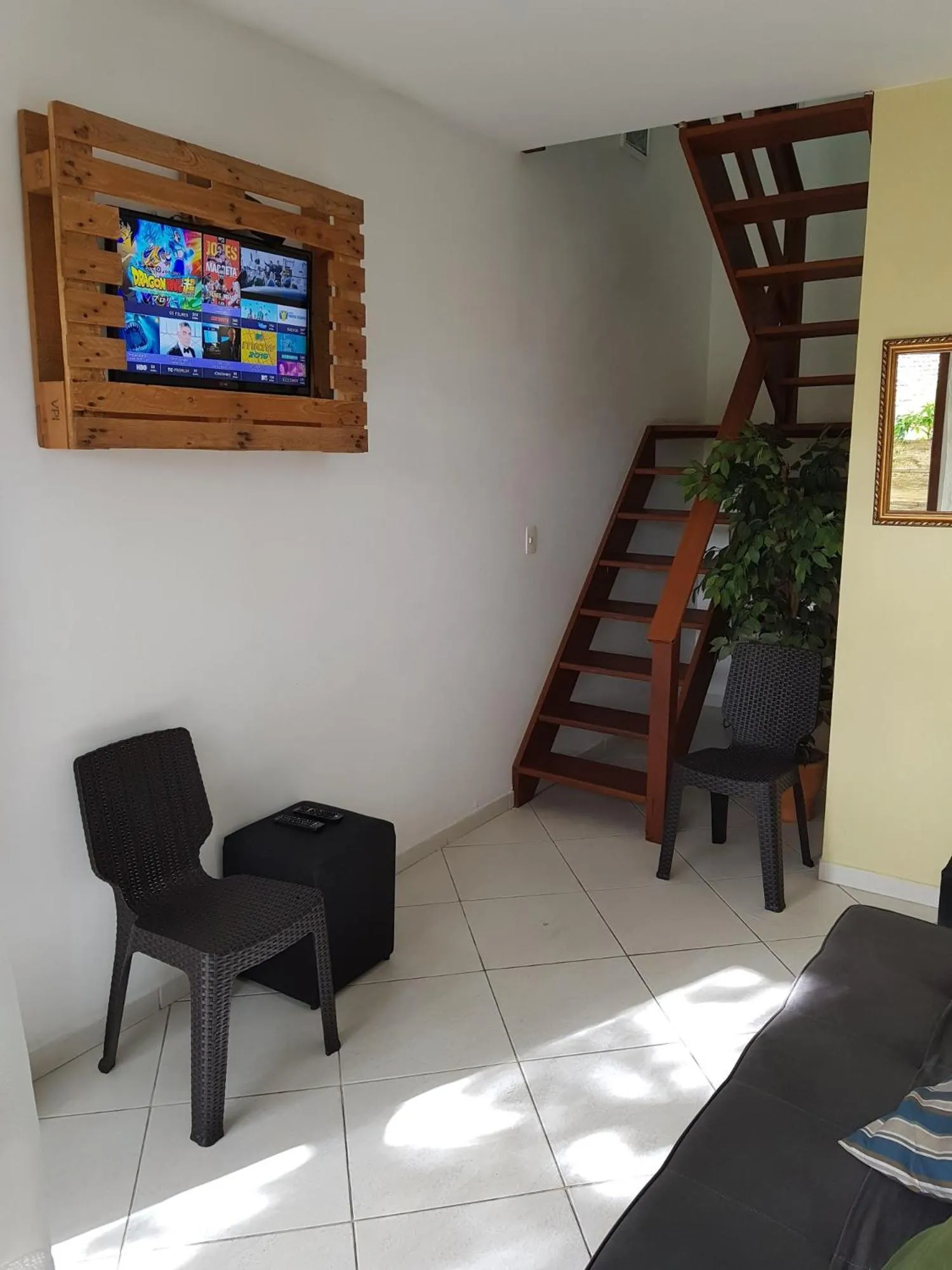 Communal lounge/ TV room in Pousada Green