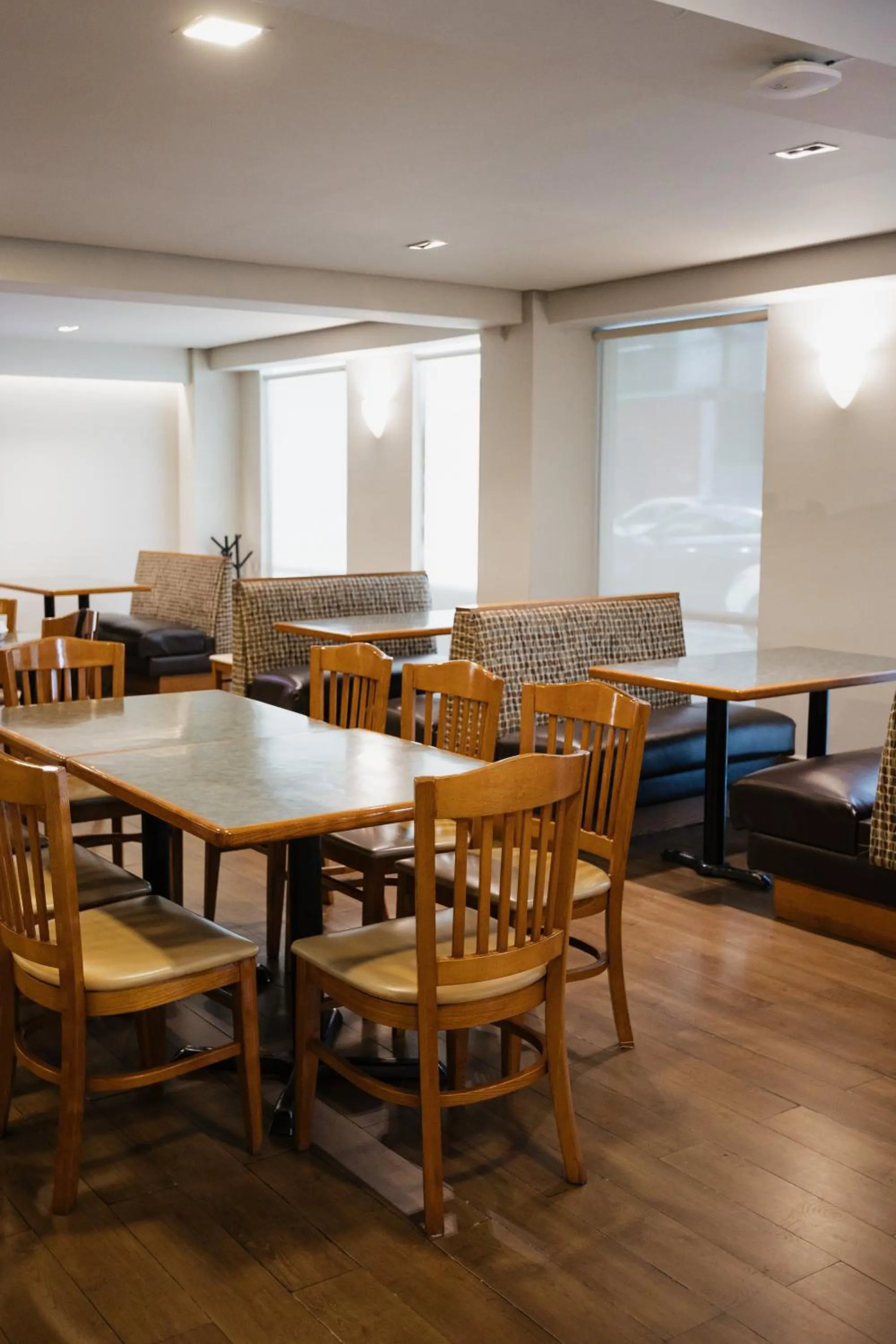 Restaurant/places to eat in Hotel Parque Central