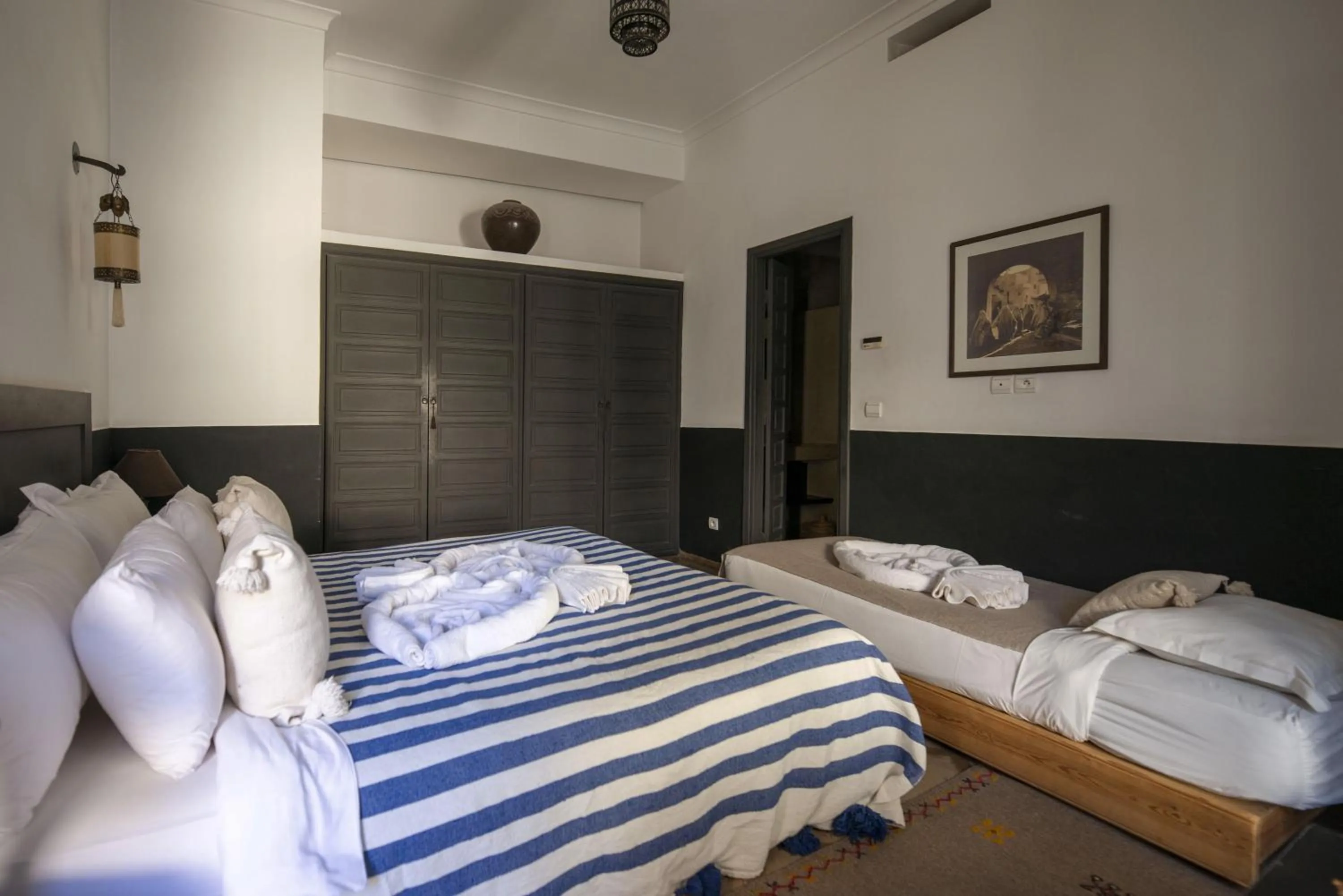 Bed in Riad 64 Maison D'hôtes & Spa