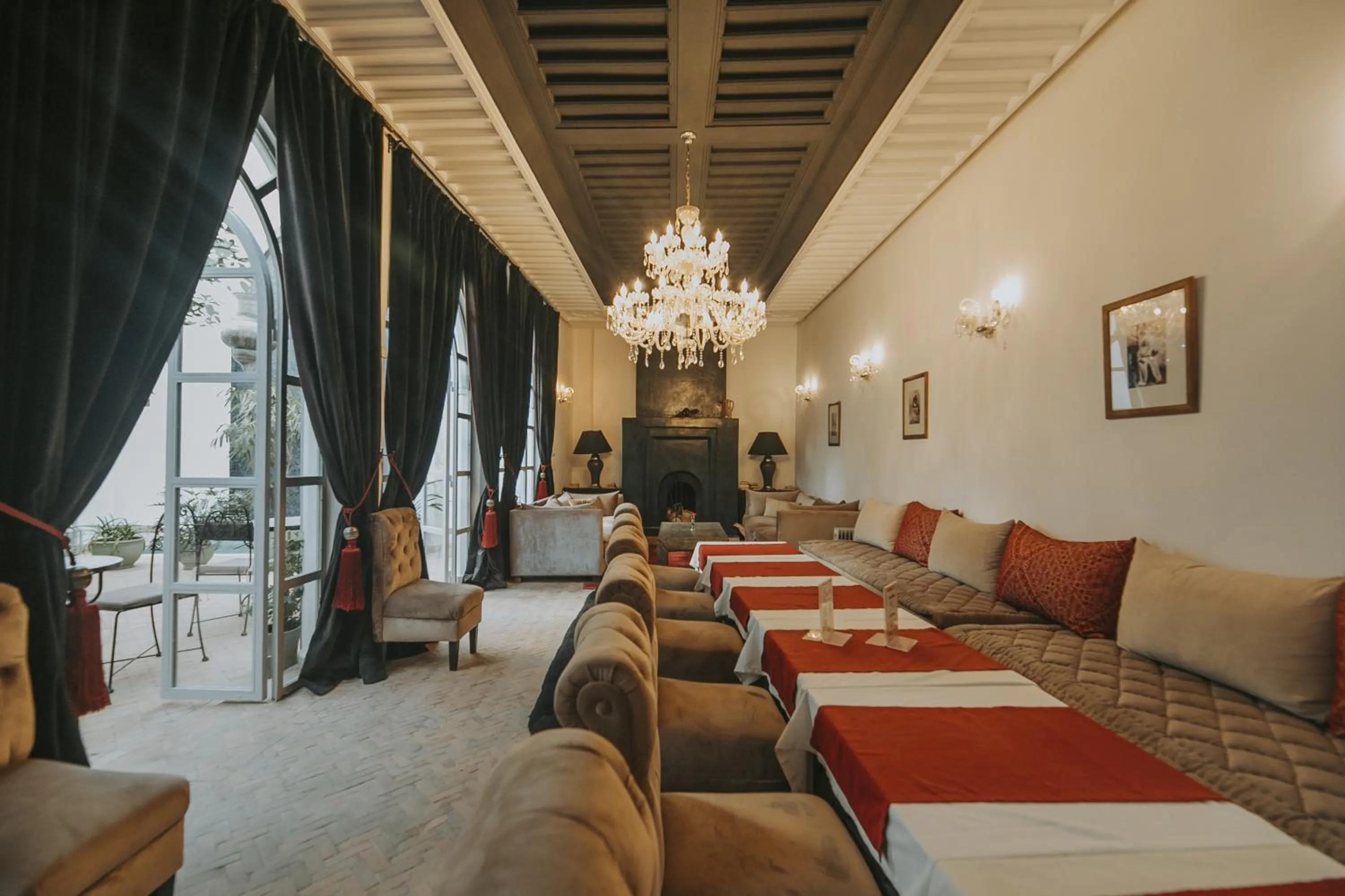 Restaurant/places to eat in Riad 64 Maison D'hôtes & Spa