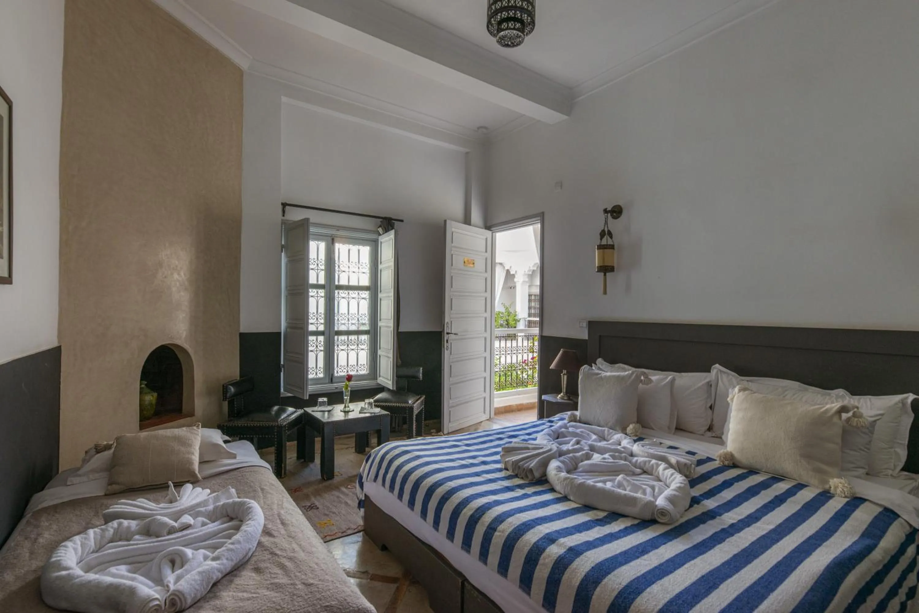 Bed in Riad 64 Maison D'hôtes & Spa