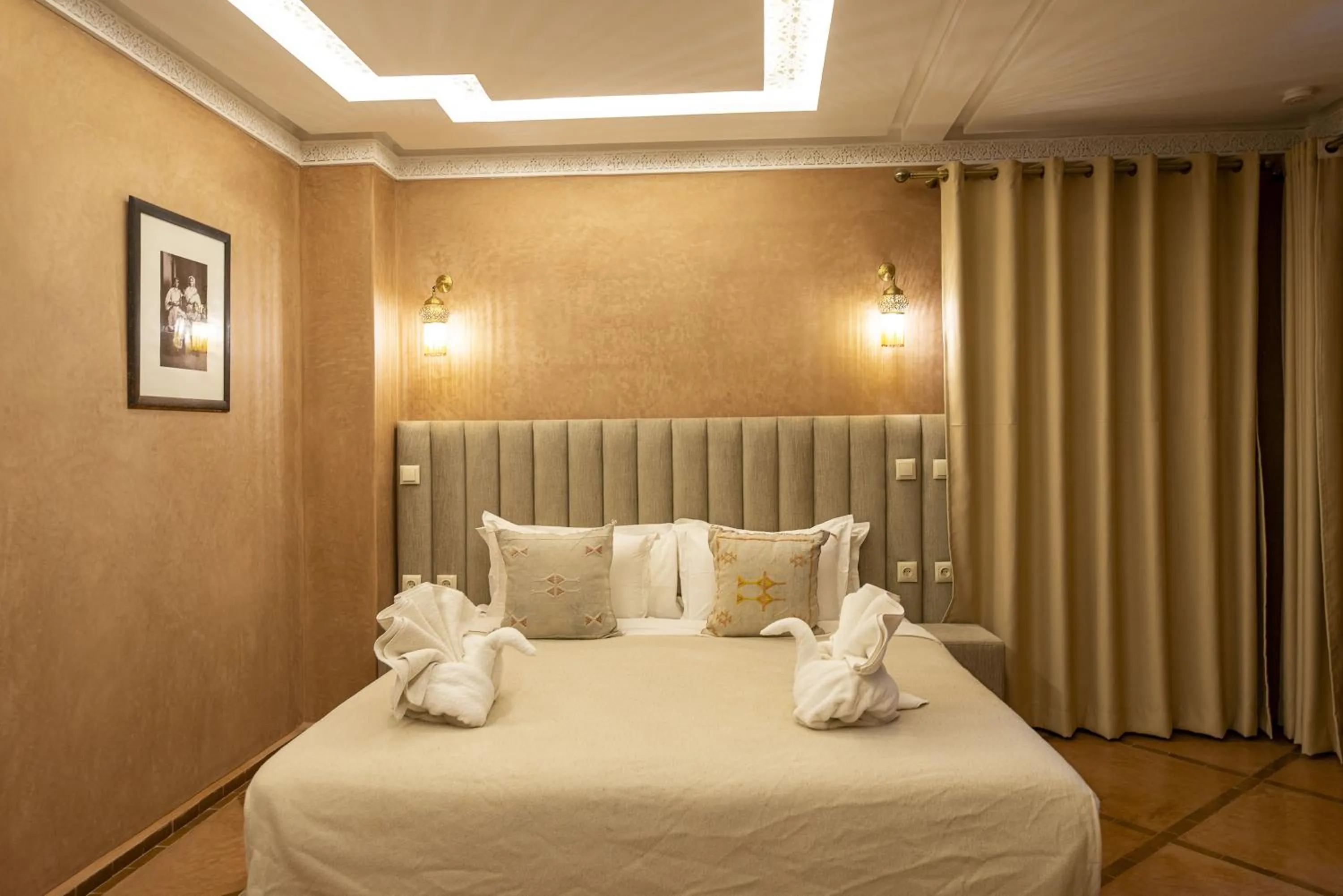 Bed in Riad 64 Maison D'hôtes & Spa