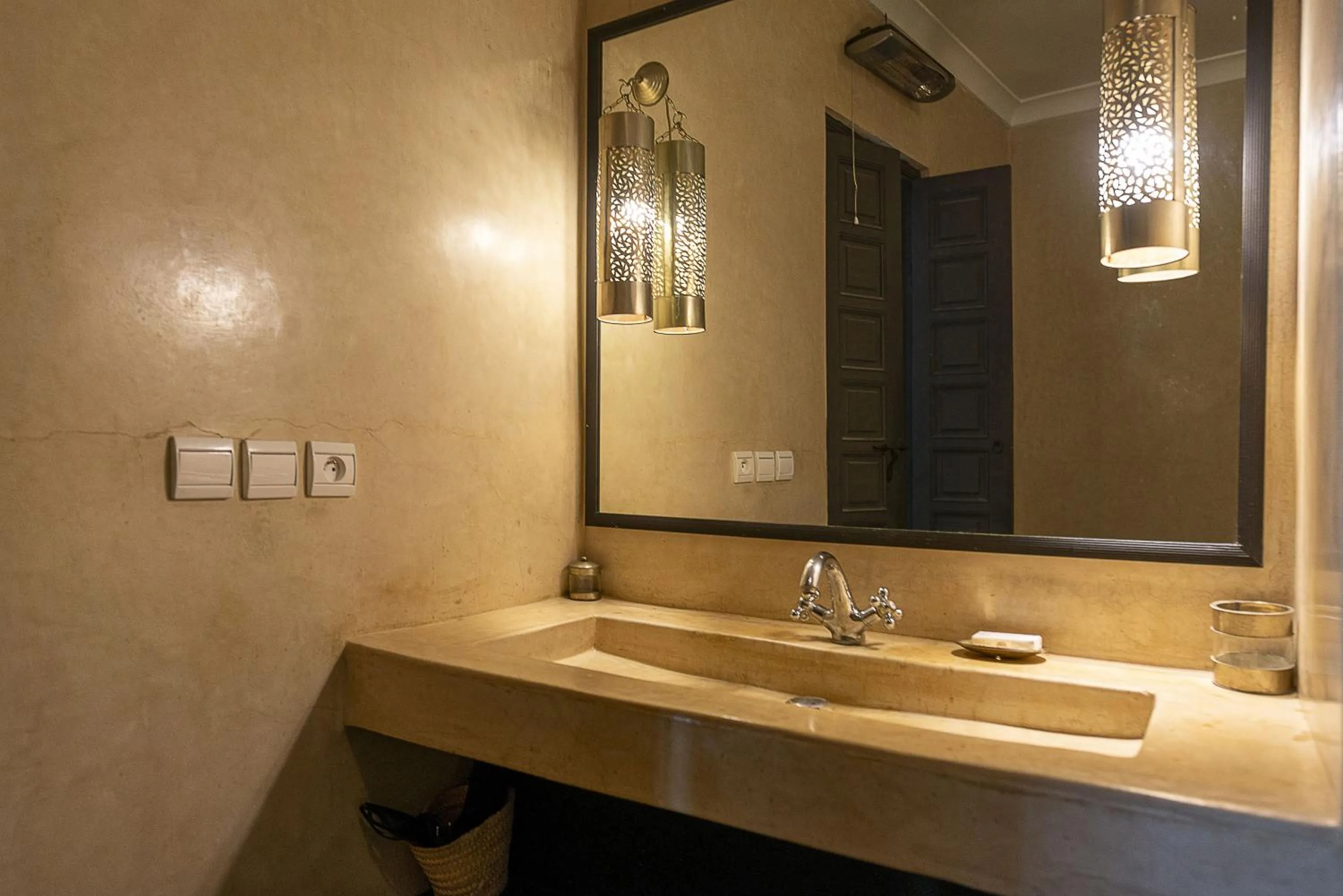 Riad 64 Maison D'hôtes & Spa