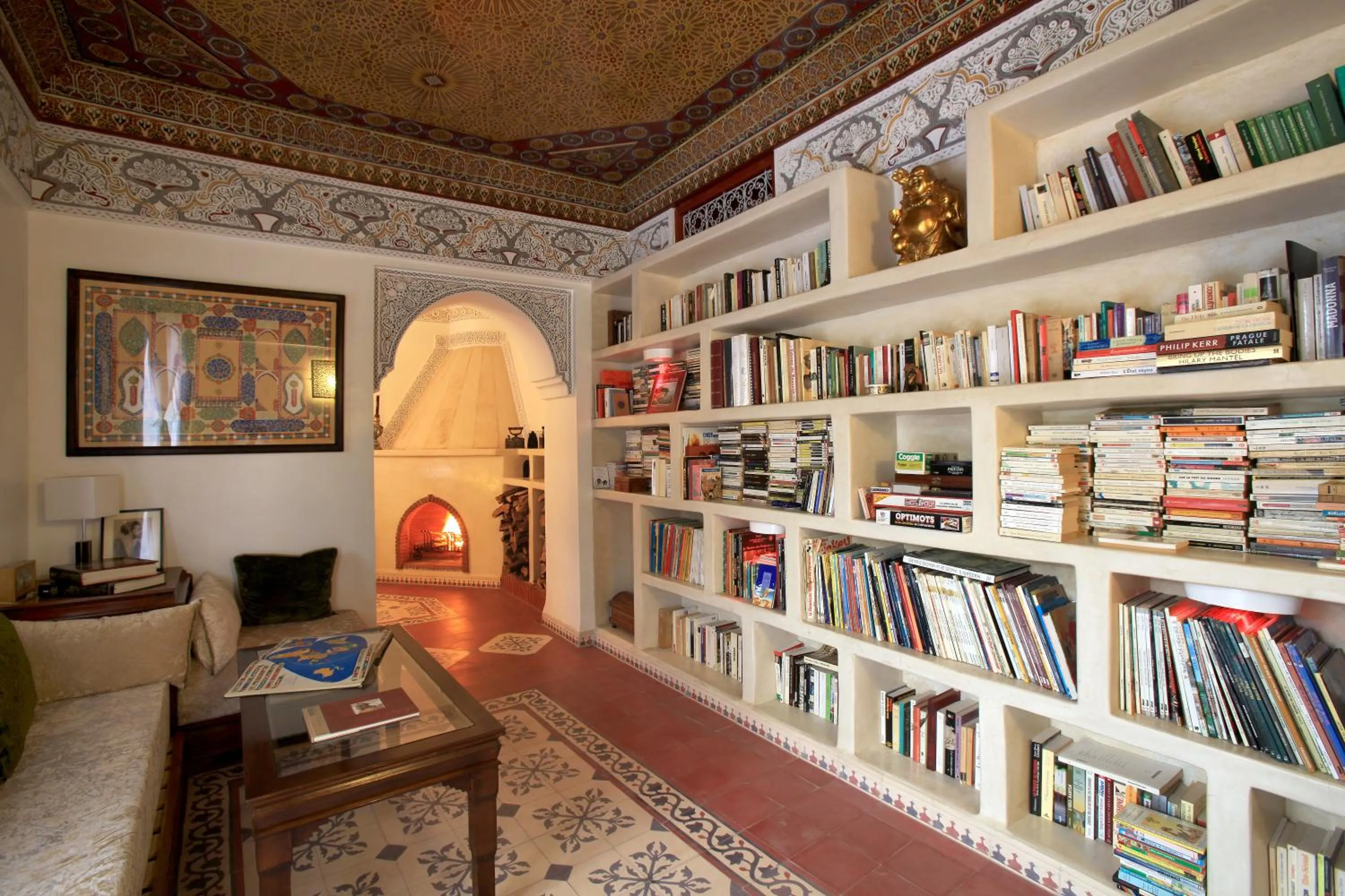 Library in Riad Noos Noos & Spa