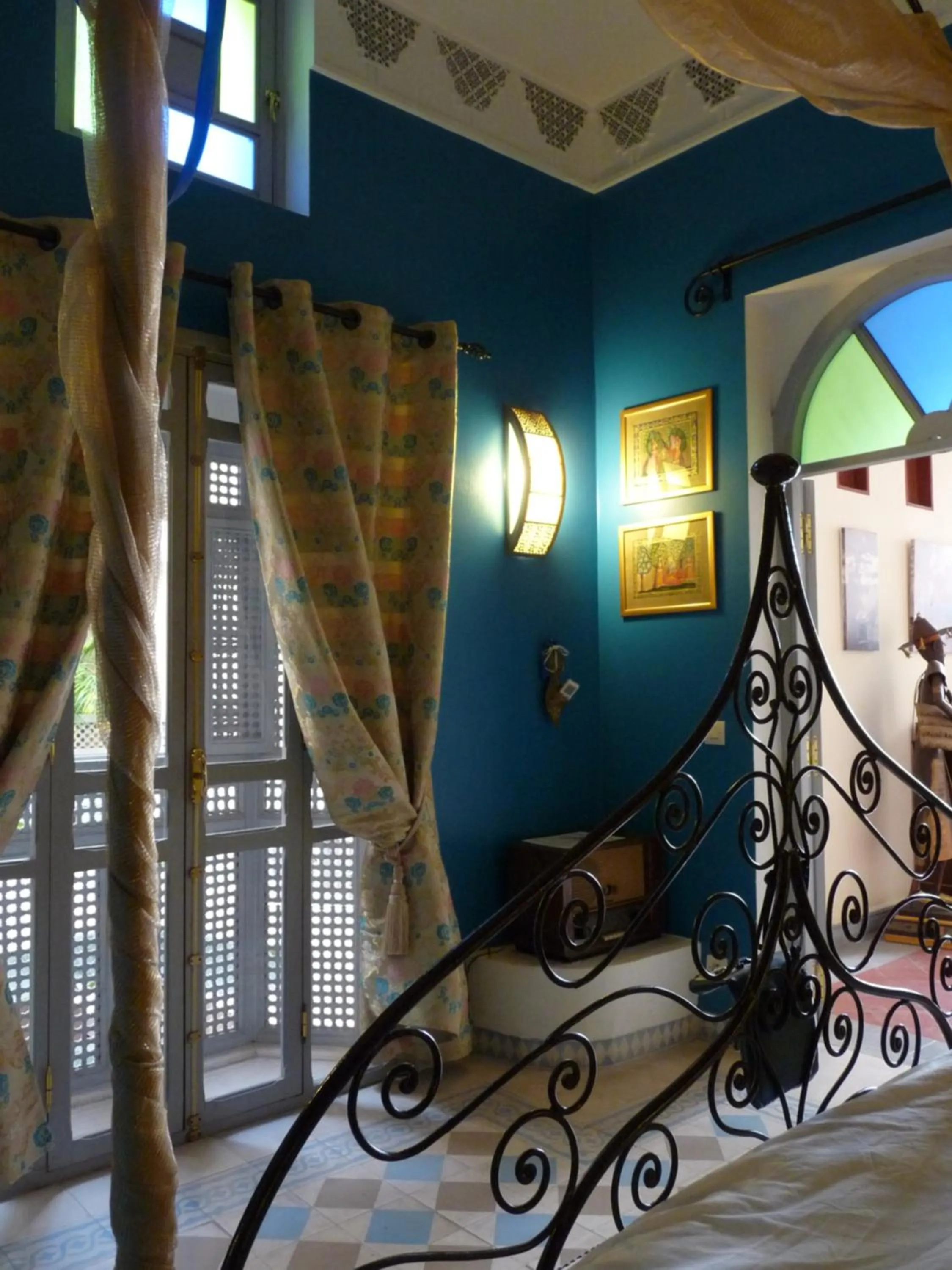 Photo of the whole room, Bed in Riad Noos Noos & Spa