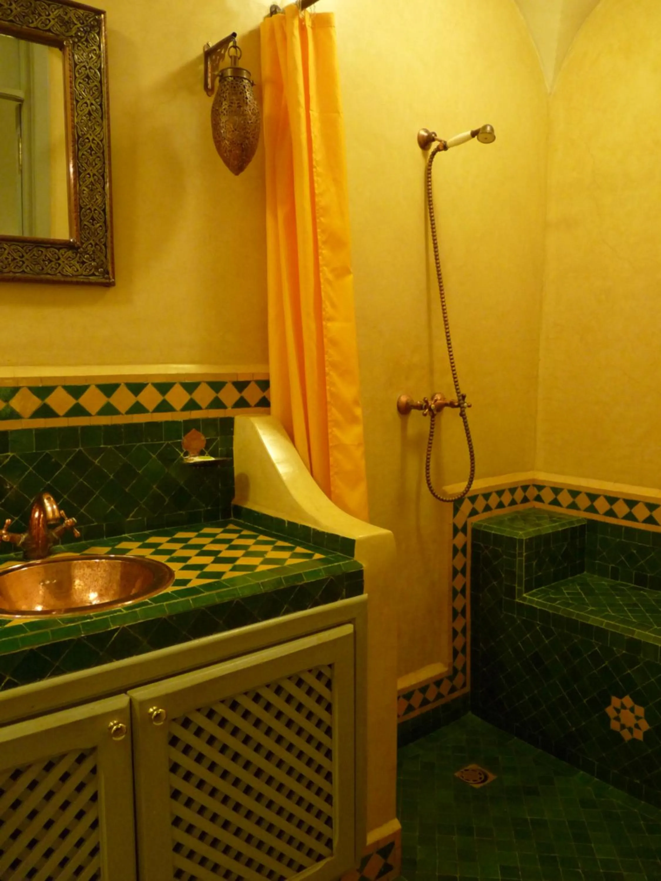 Shower in Riad Noos Noos & Spa