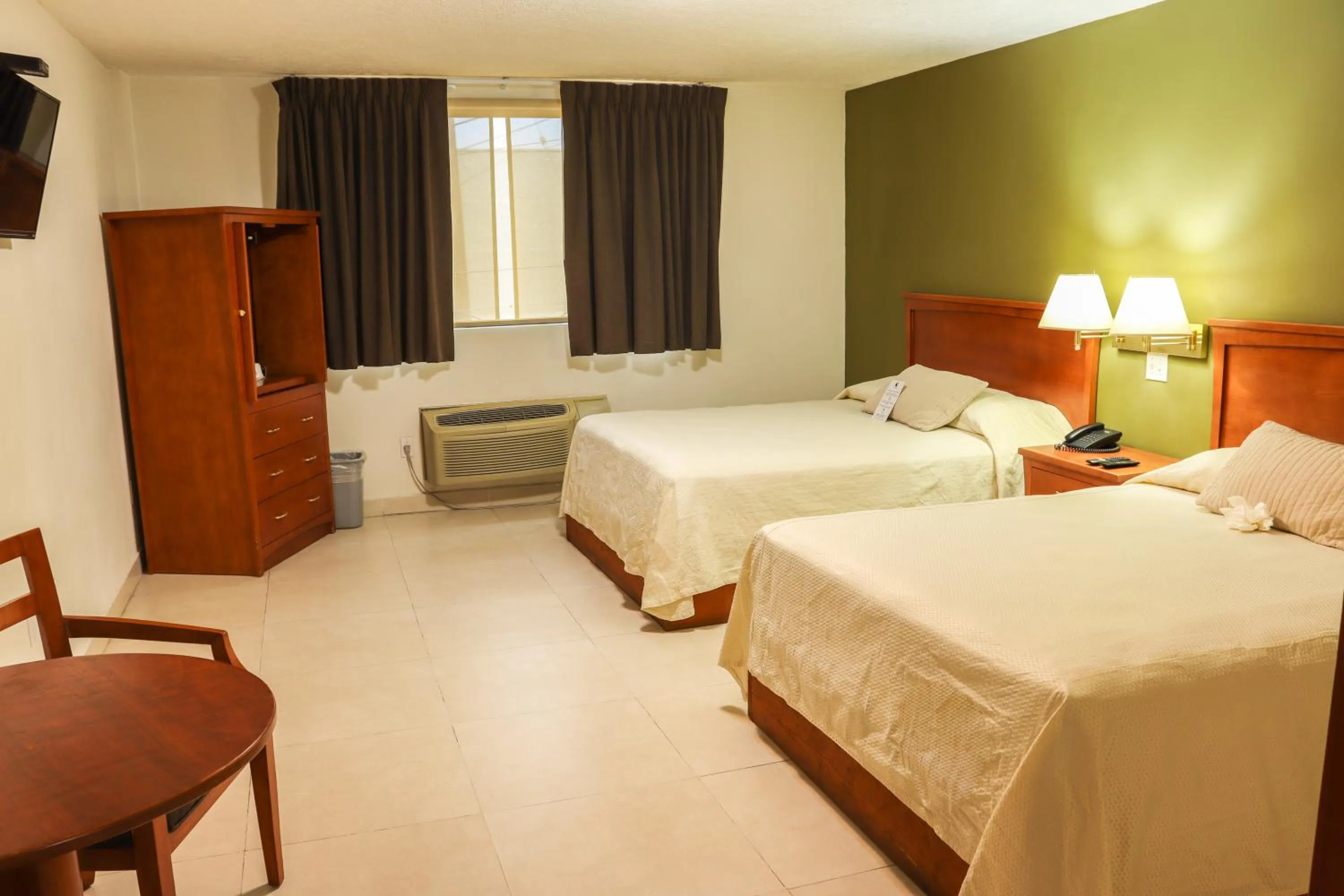 Large Double Room in Baja Inn Hoteles La Mesa