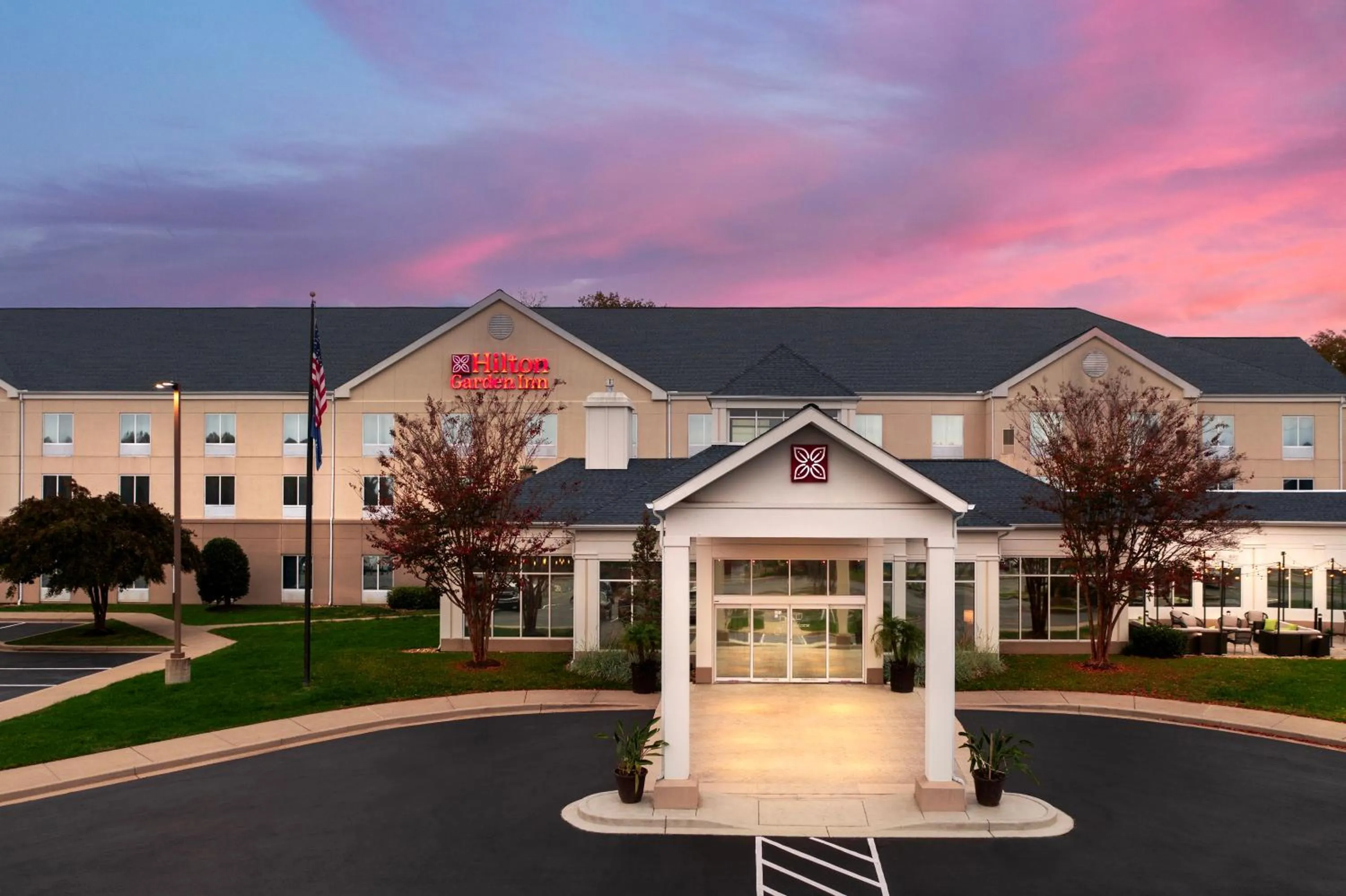 Property building in Hilton Garden Inn Solomons
