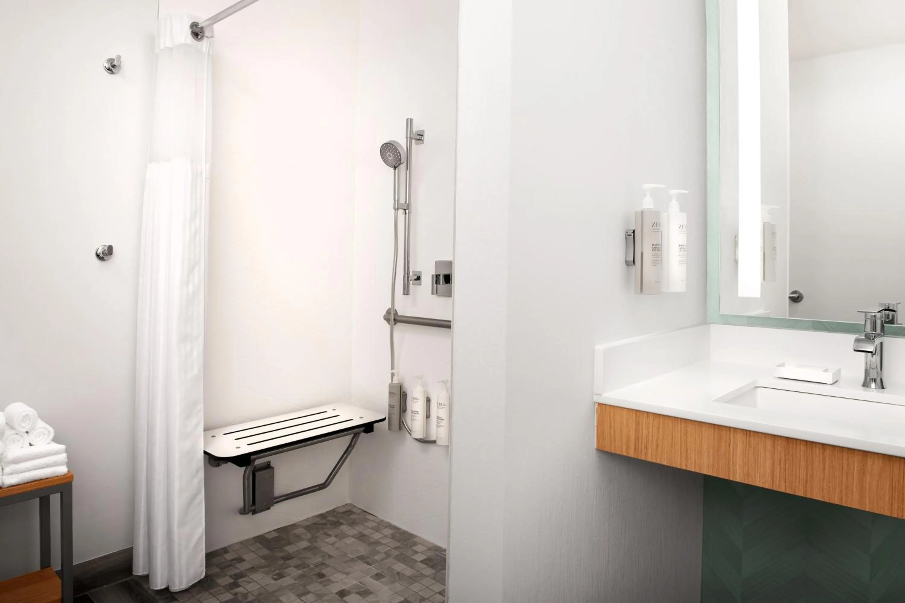 Bathroom in Hilton Garden Inn Solomons