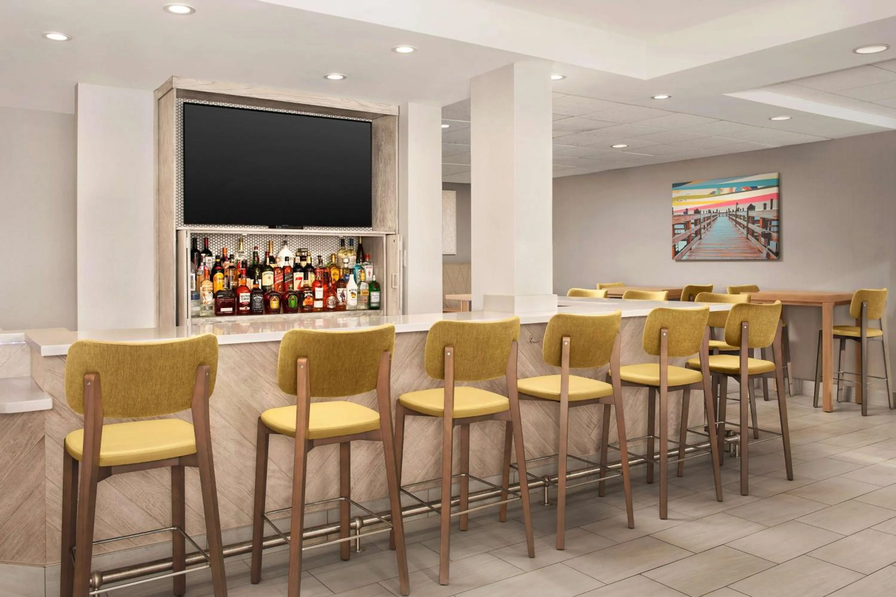 Lounge or bar in Hilton Garden Inn Solomons