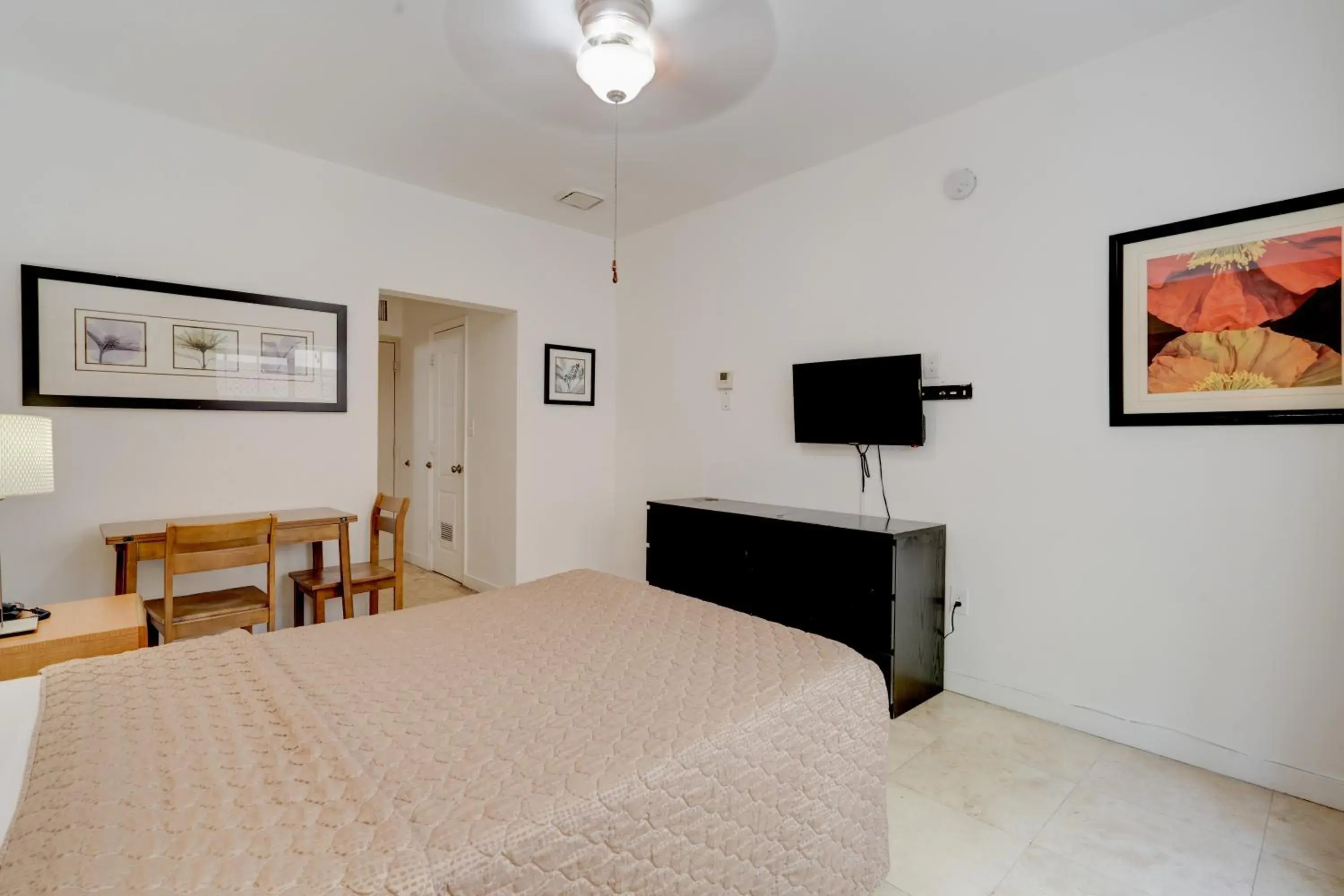 Bed in James Hotel Bed in James Hotel