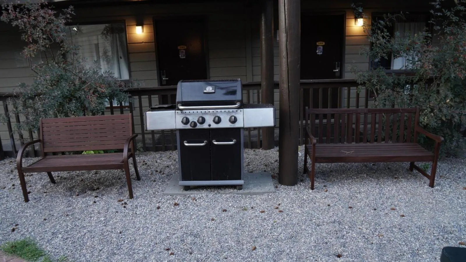 BBQ facilities in Banff International Hostel