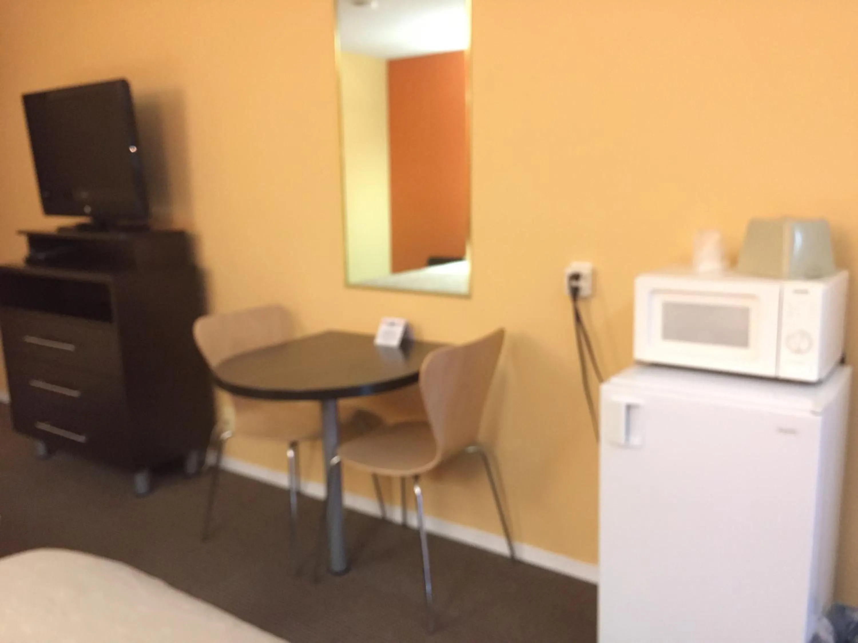 Bedroom in Riverside Motel Cache Creek