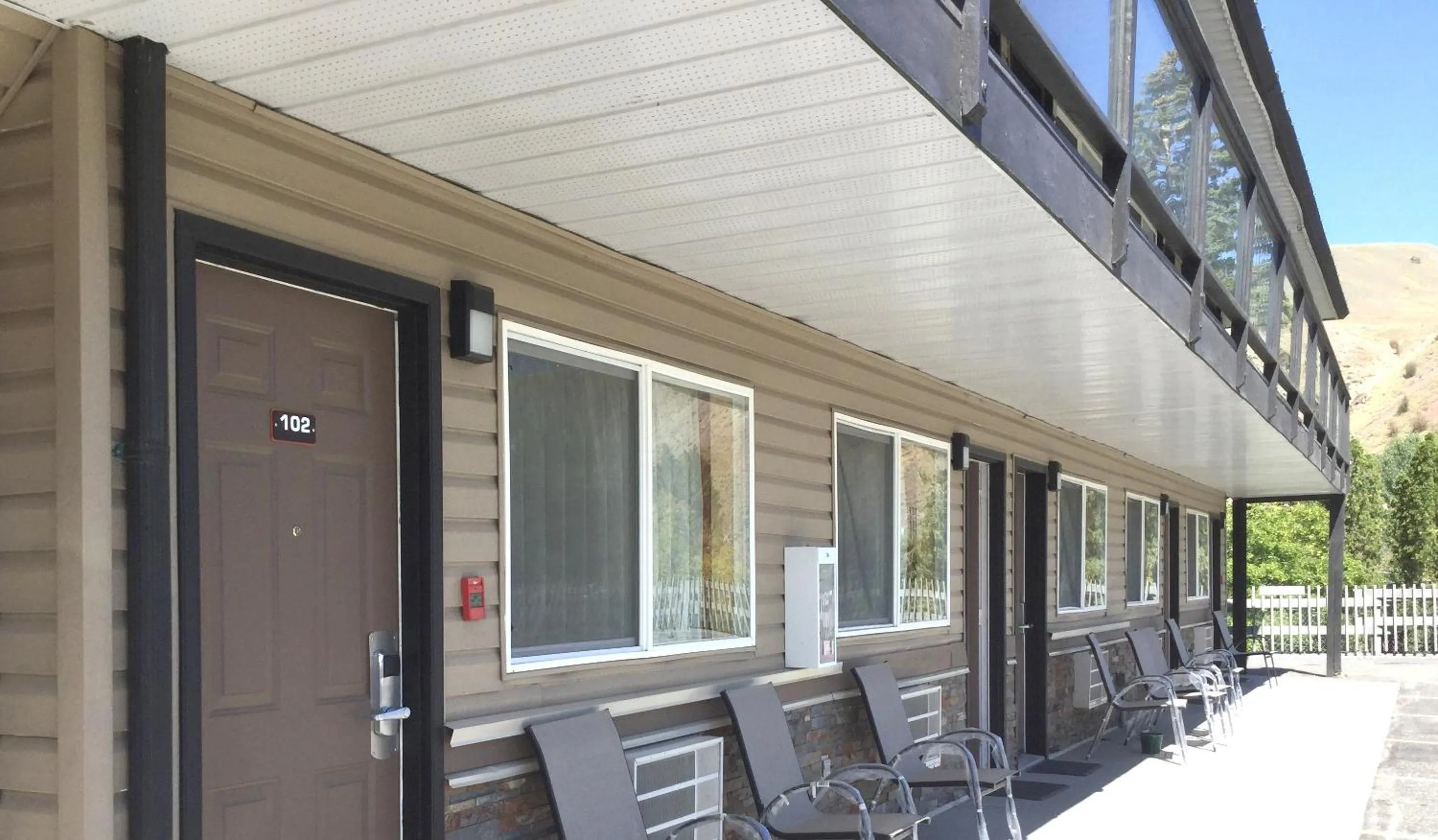 Property building in Riverside Motel Cache Creek