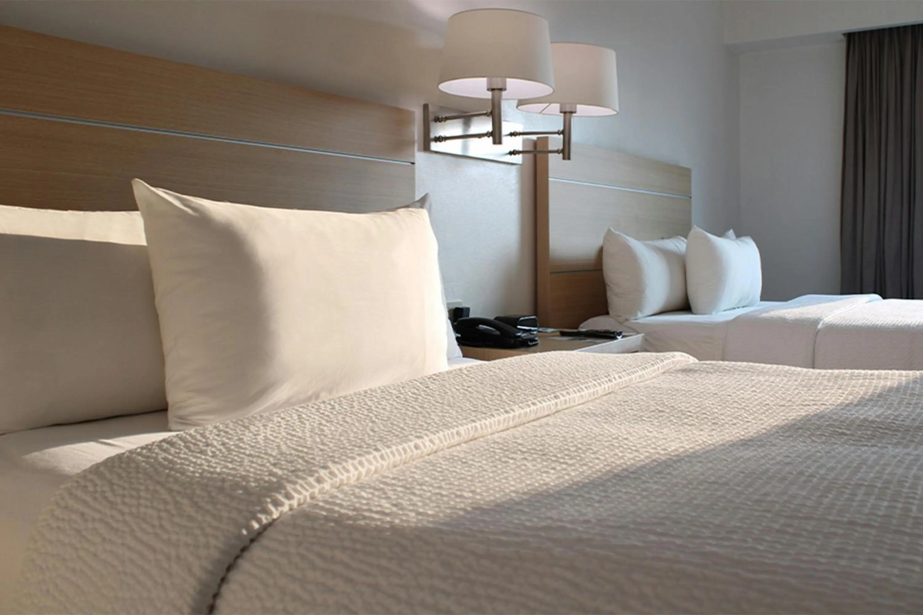 Photo of the whole room, Bed in Courtyard by Marriott Villahermosa Tabasco