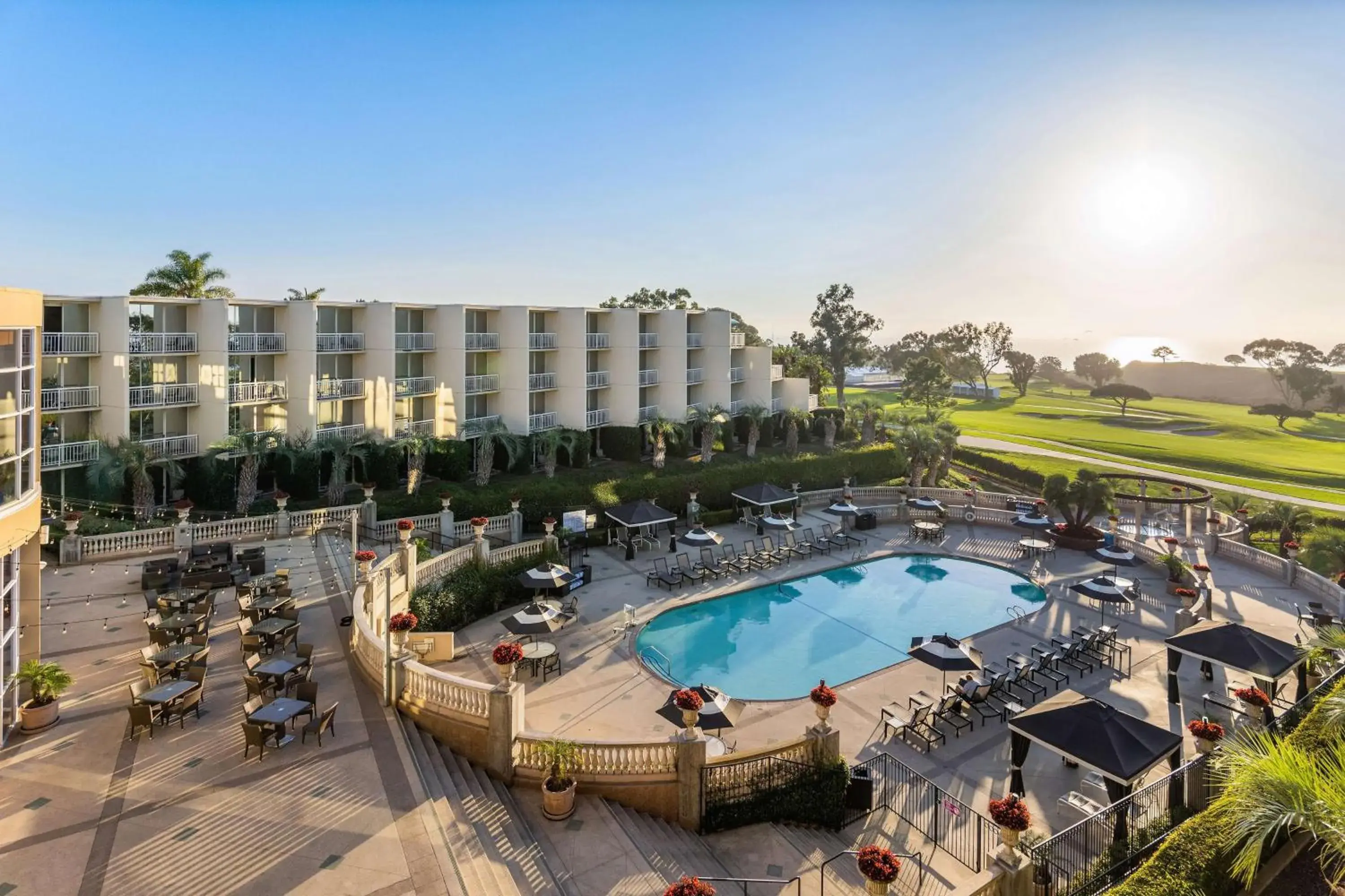 Pool view in Hilton La Jolla Torrey Pines Pool view in Hilton La Jolla Torrey Pines