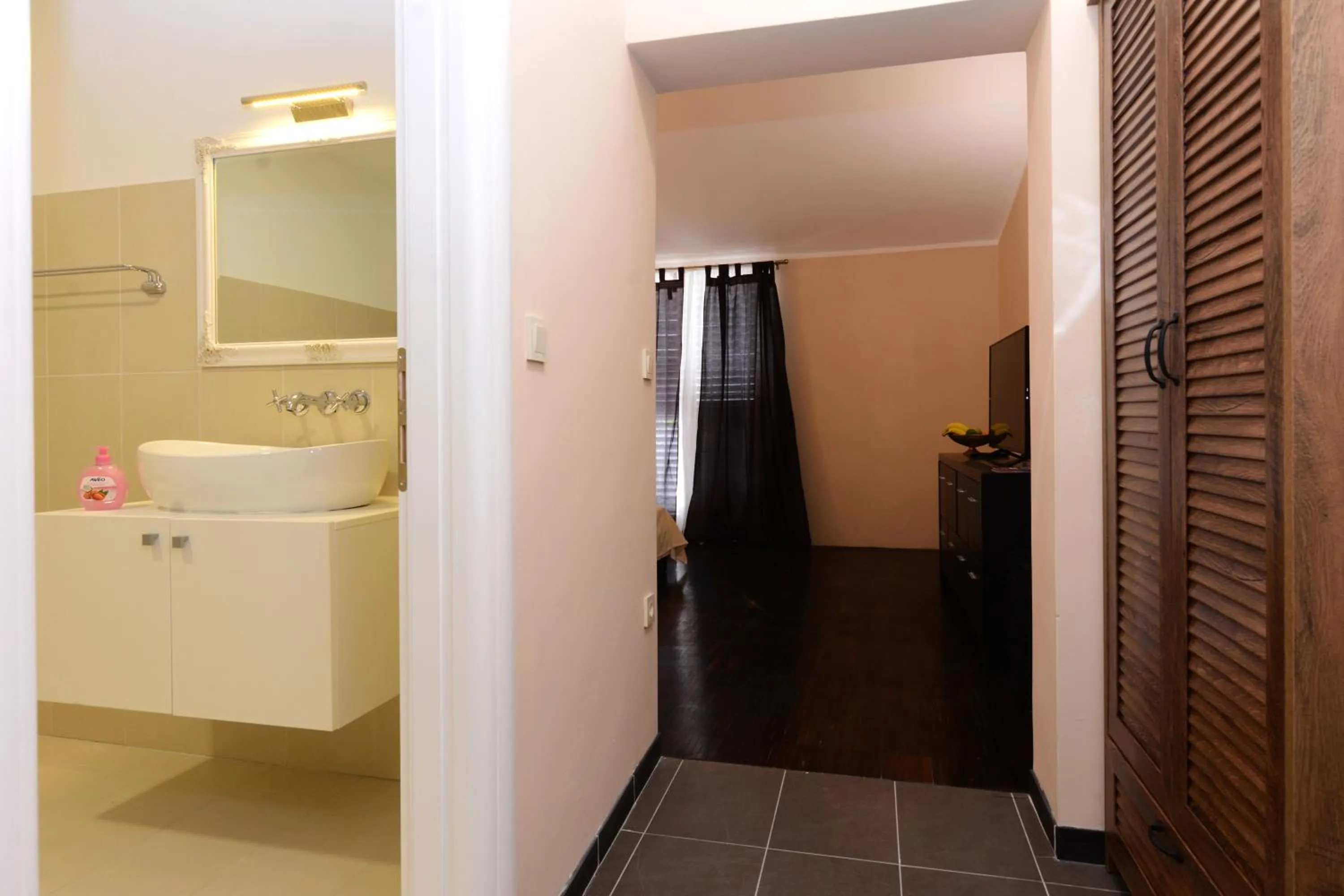 Bathroom in Luxury Room Uzorita B&B