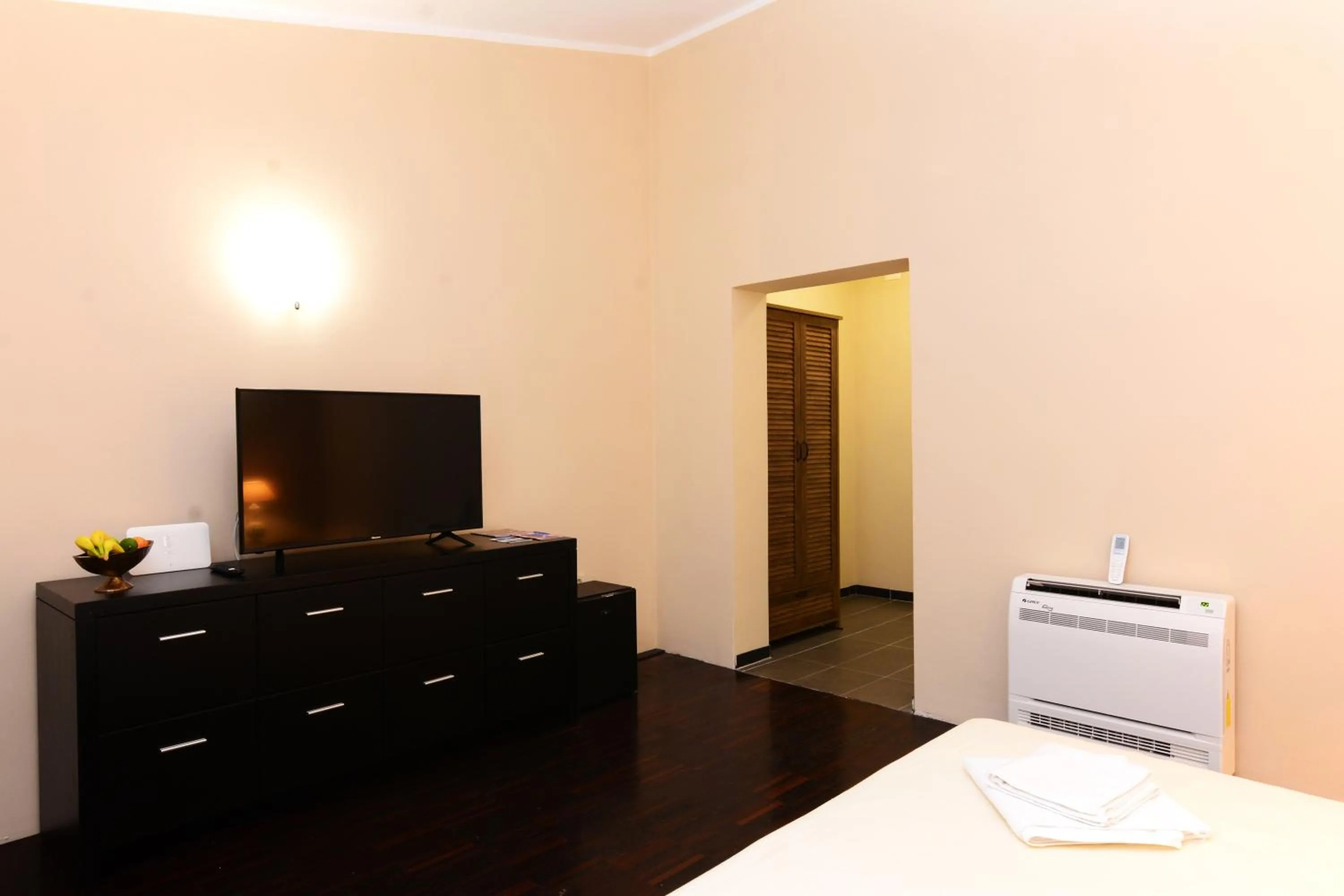 TV and multimedia, Bed in Luxury Room Uzorita B&B