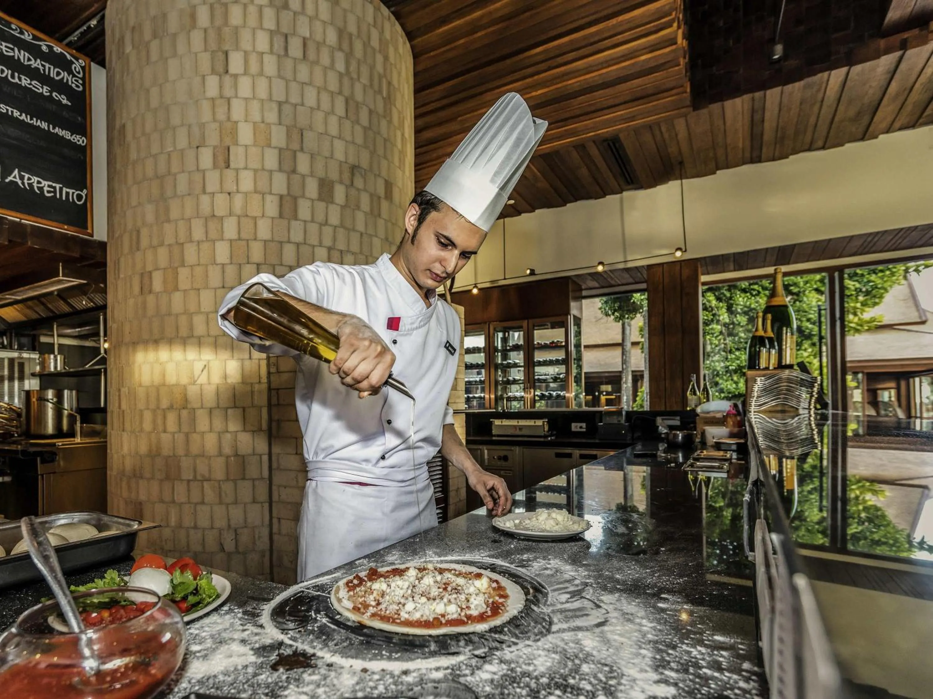 Restaurant/places to eat in Pullman Phuket Arcadia Naithon Beach