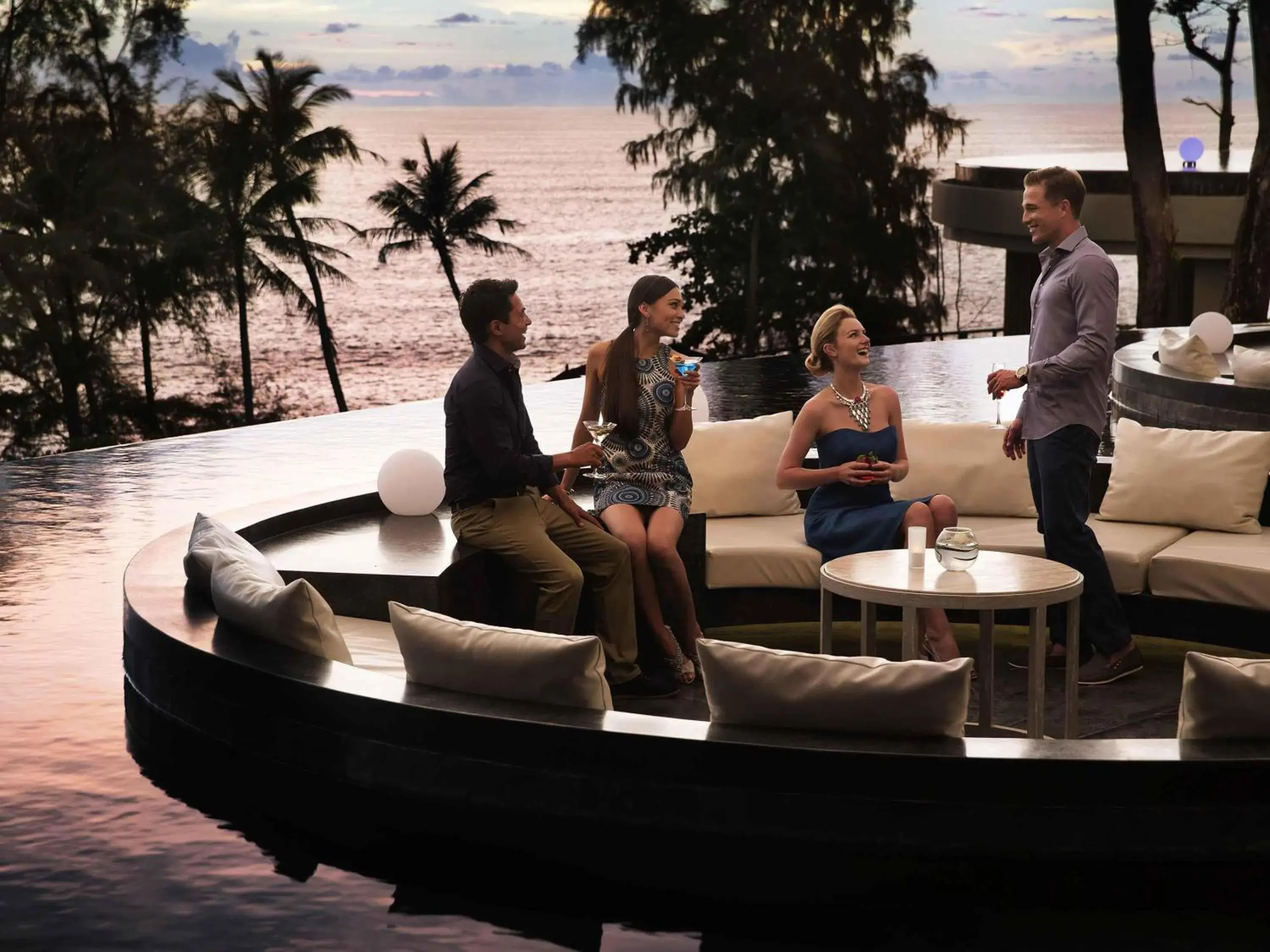 Lounge or bar in Pullman Phuket Arcadia Naithon Beach Lounge or bar in Pullman Phuket Arcadia Naithon Beach