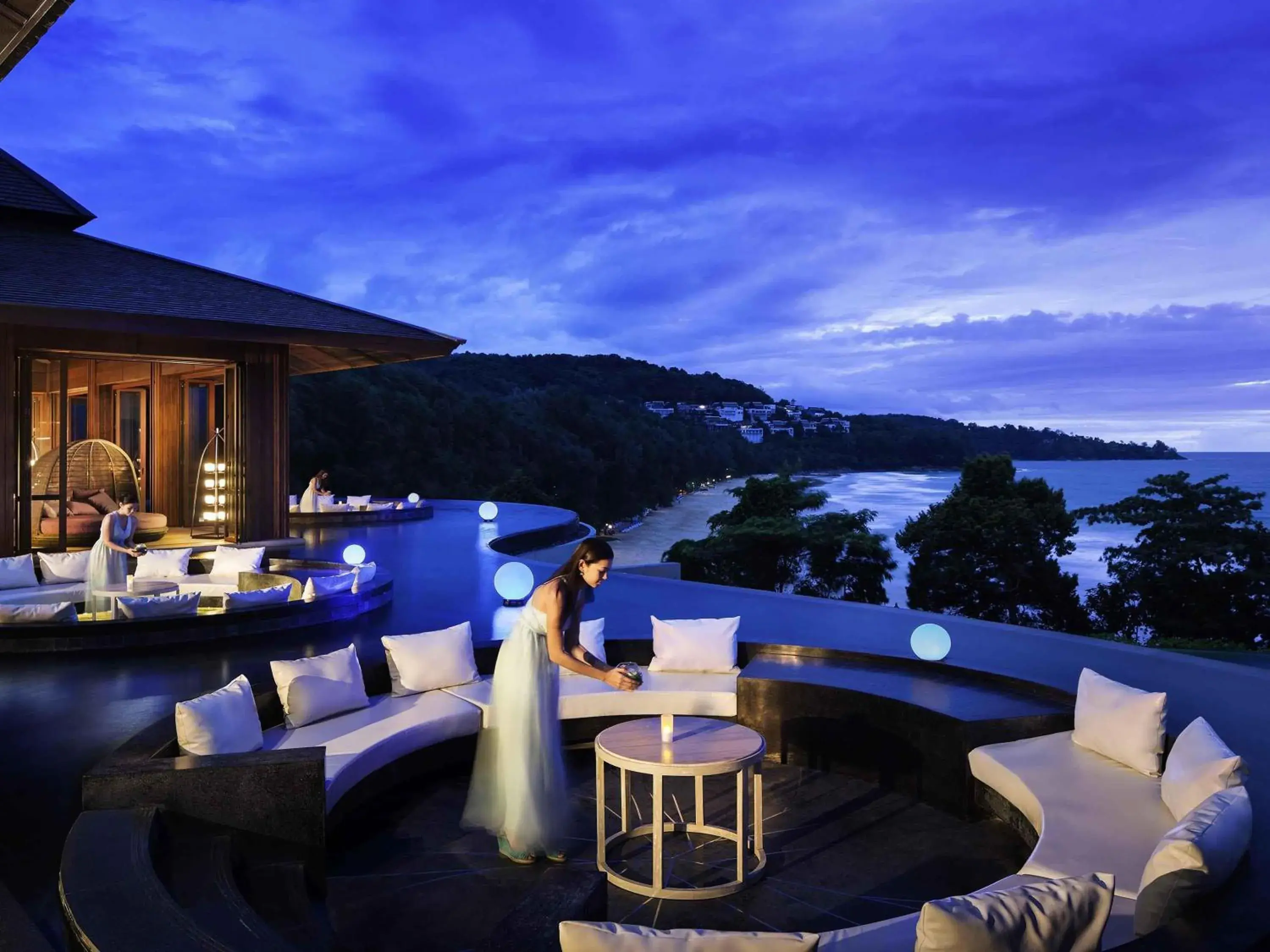 Lounge or bar in Pullman Phuket Arcadia Naithon Beach Lounge or bar in Pullman Phuket Arcadia Naithon Beach