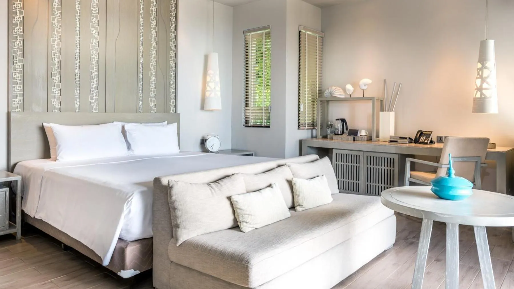 TV and multimedia, Bed in Pullman Phuket Arcadia Naithon Beach