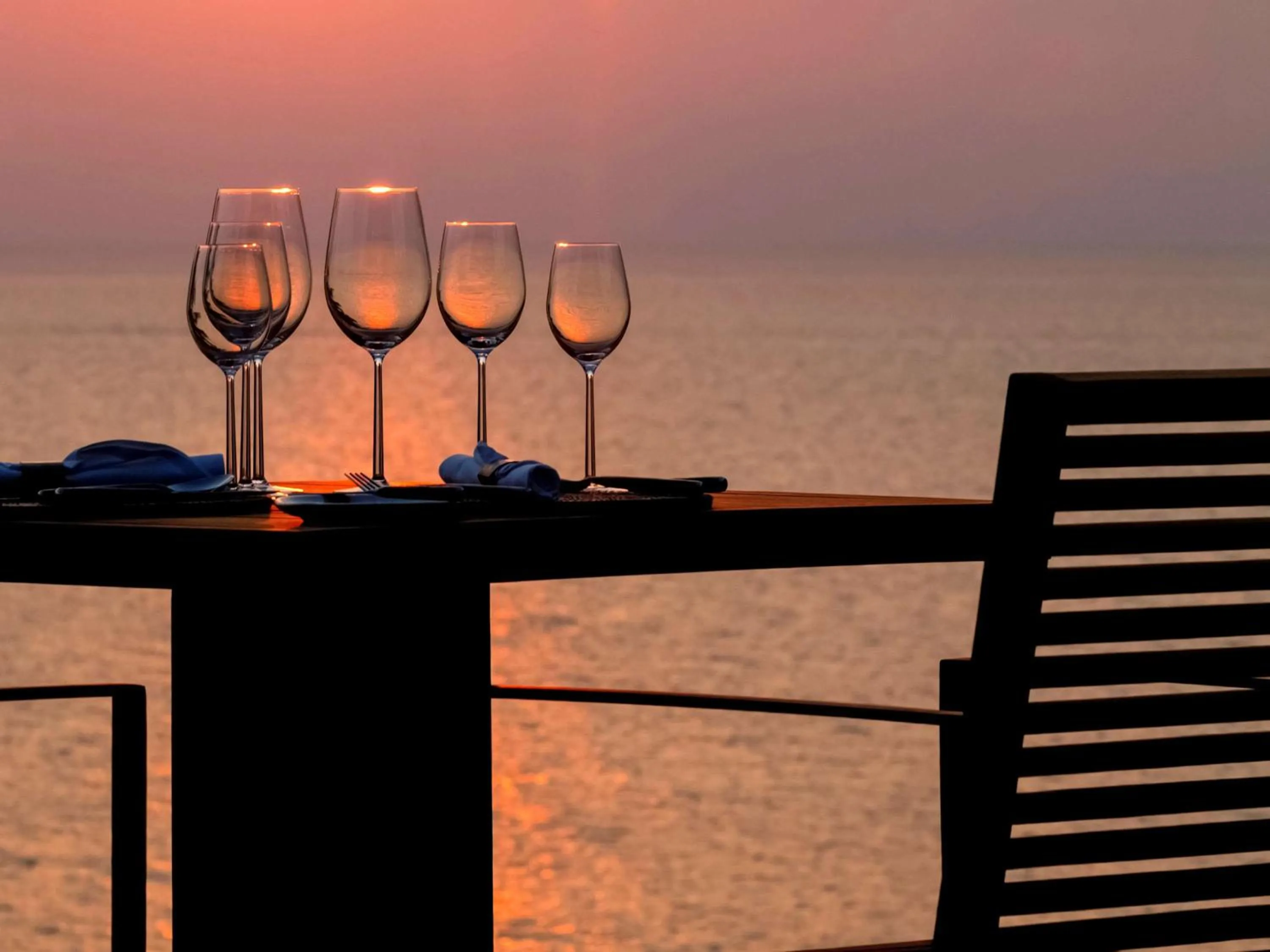 Restaurant/places to eat in Pullman Phuket Arcadia Naithon Beach