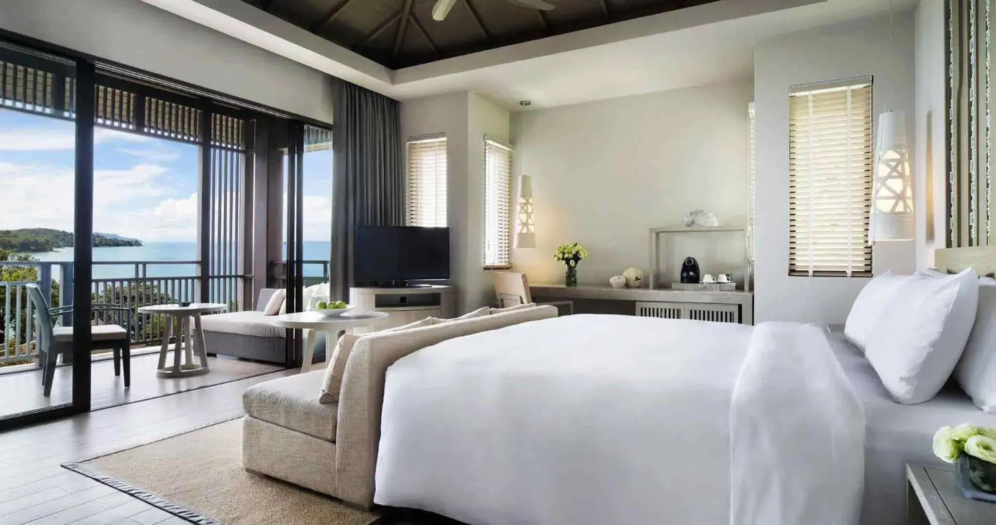 Bedroom, Bed in Pullman Phuket Arcadia Naithon Beach Bedroom, Bed in Pullman Phuket Arcadia Naithon Beach