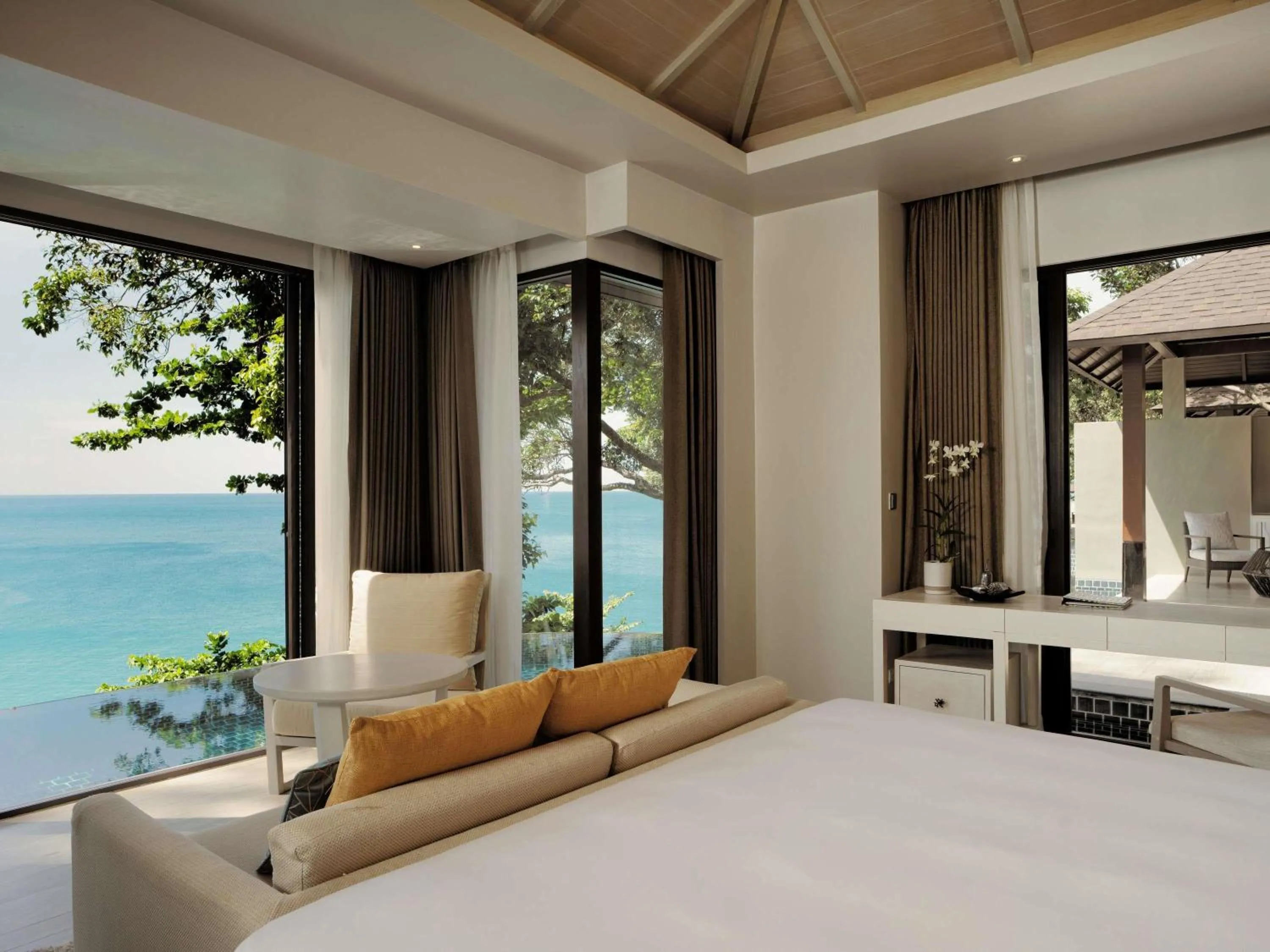Bed in Pullman Phuket Arcadia Naithon Beach