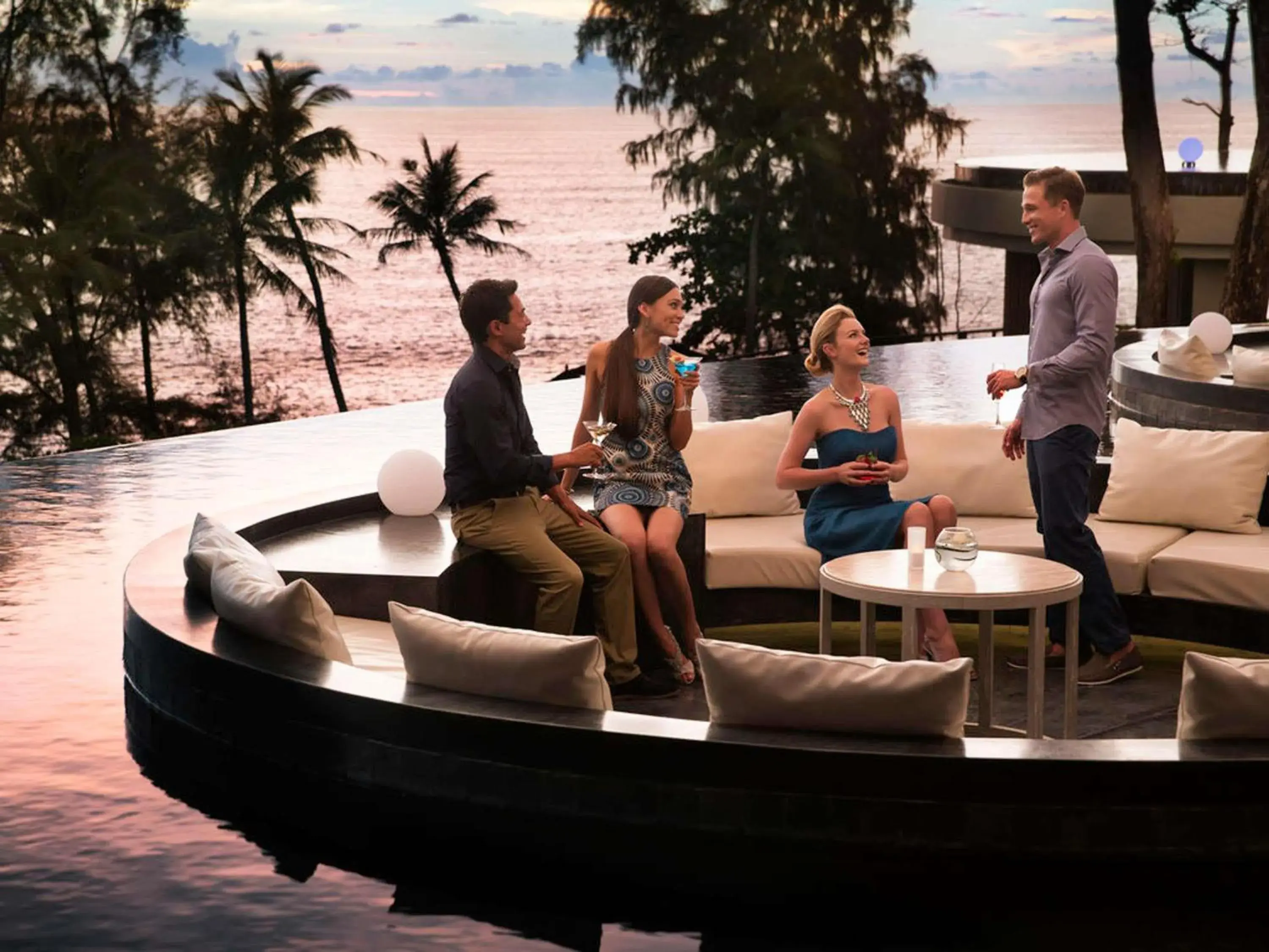 Lounge or bar in Pullman Phuket Arcadia Naithon Beach Lounge or bar in Pullman Phuket Arcadia Naithon Beach