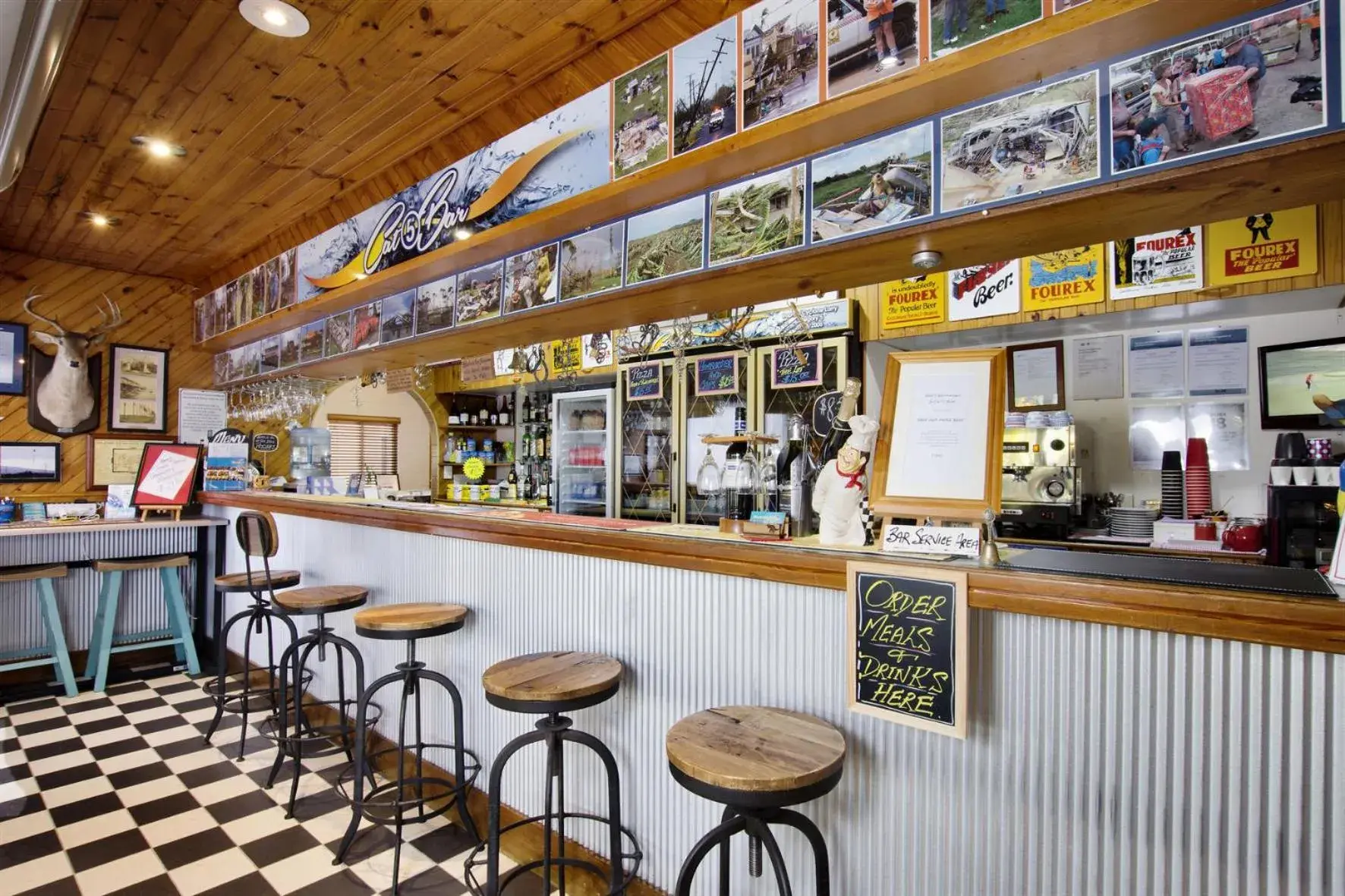 Lounge or bar in Barrier Reef Motel Innisfail Lounge or bar in Barrier Reef Motel Innisfail