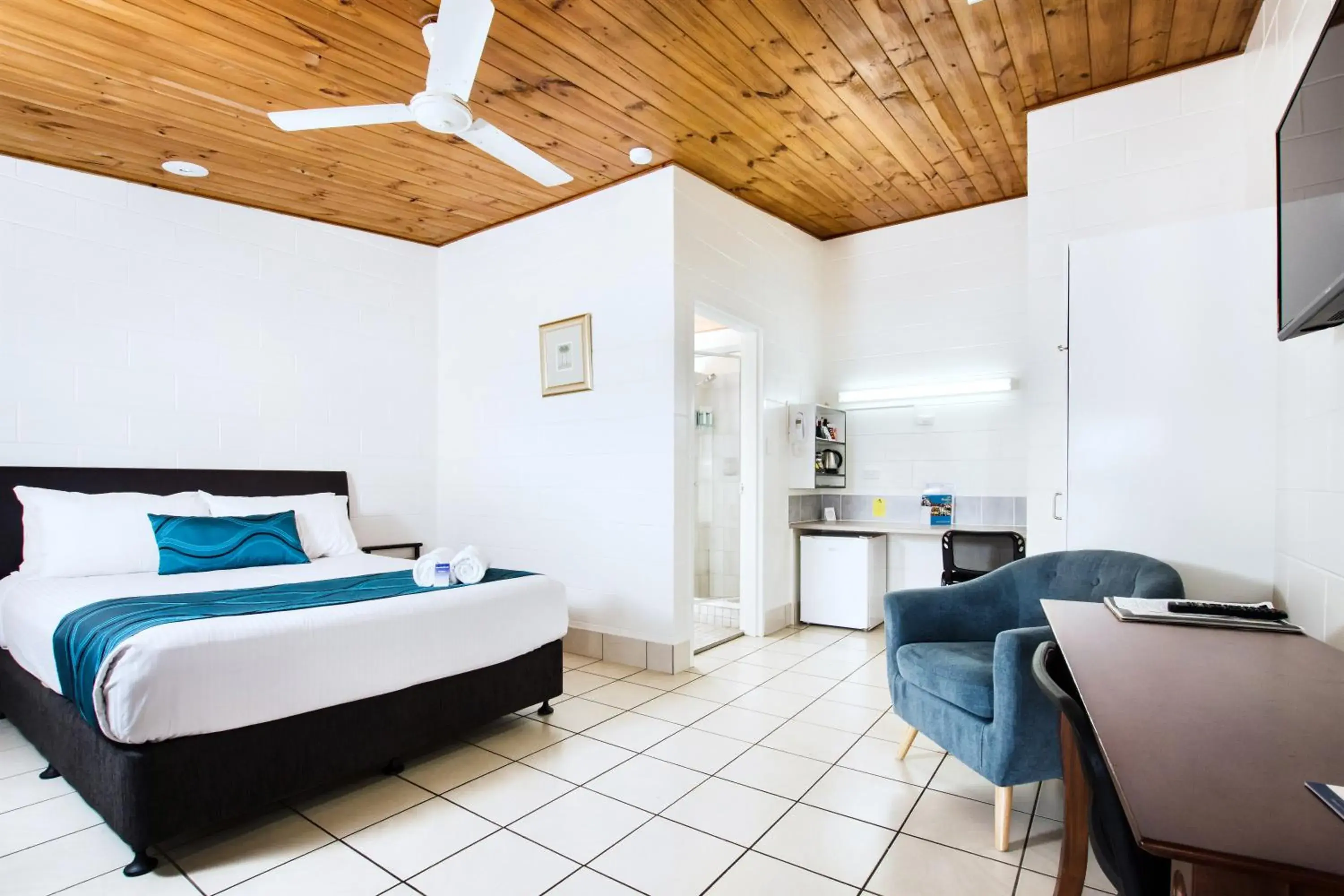 Photo of the whole room, Bed in Barrier Reef Motel Innisfail Photo of the whole room, Bed in Barrier Reef Motel Innisfail