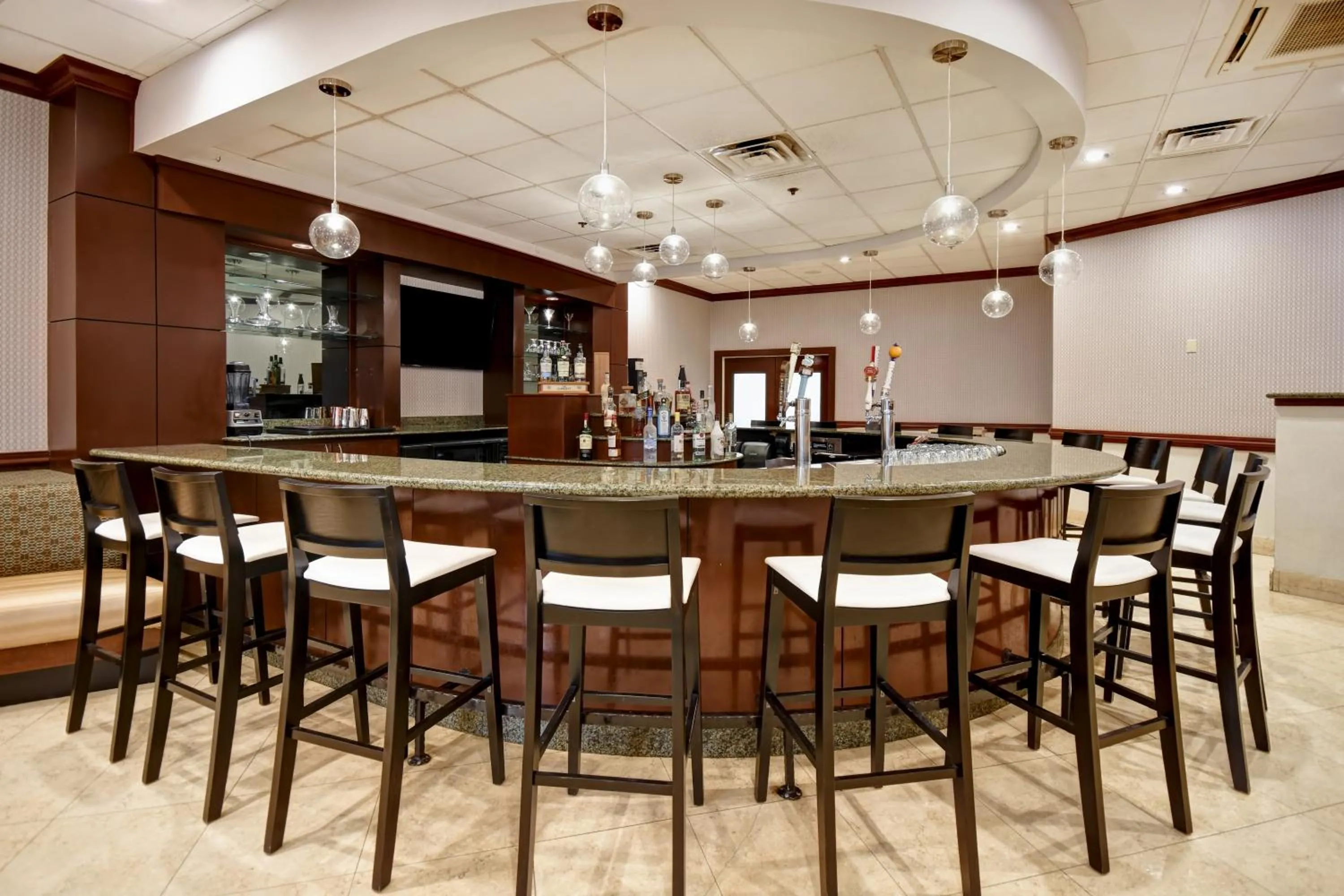 Lounge or bar in DoubleTree by Hilton Augusta