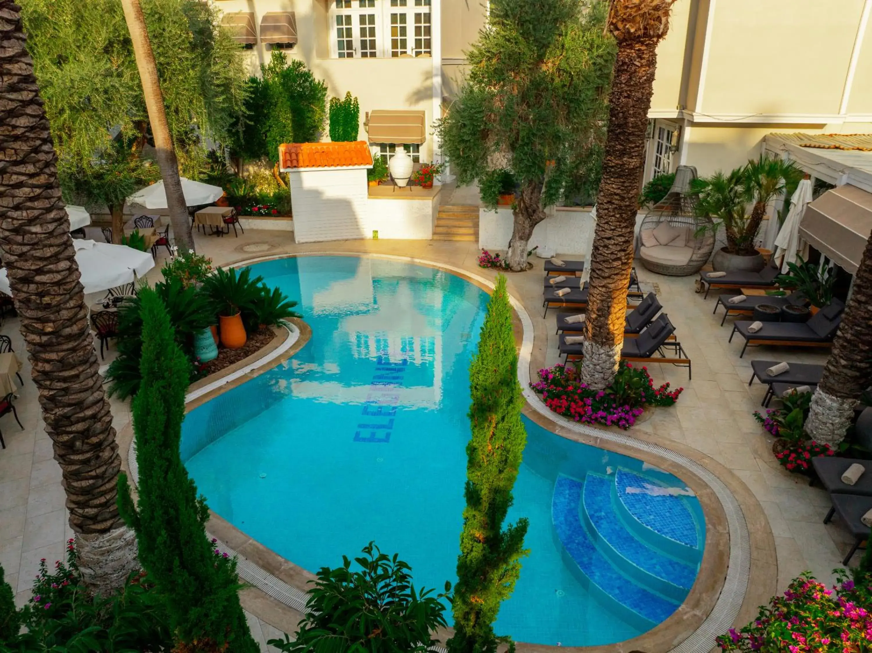 Elegance East Hotel Elegance East Hotel