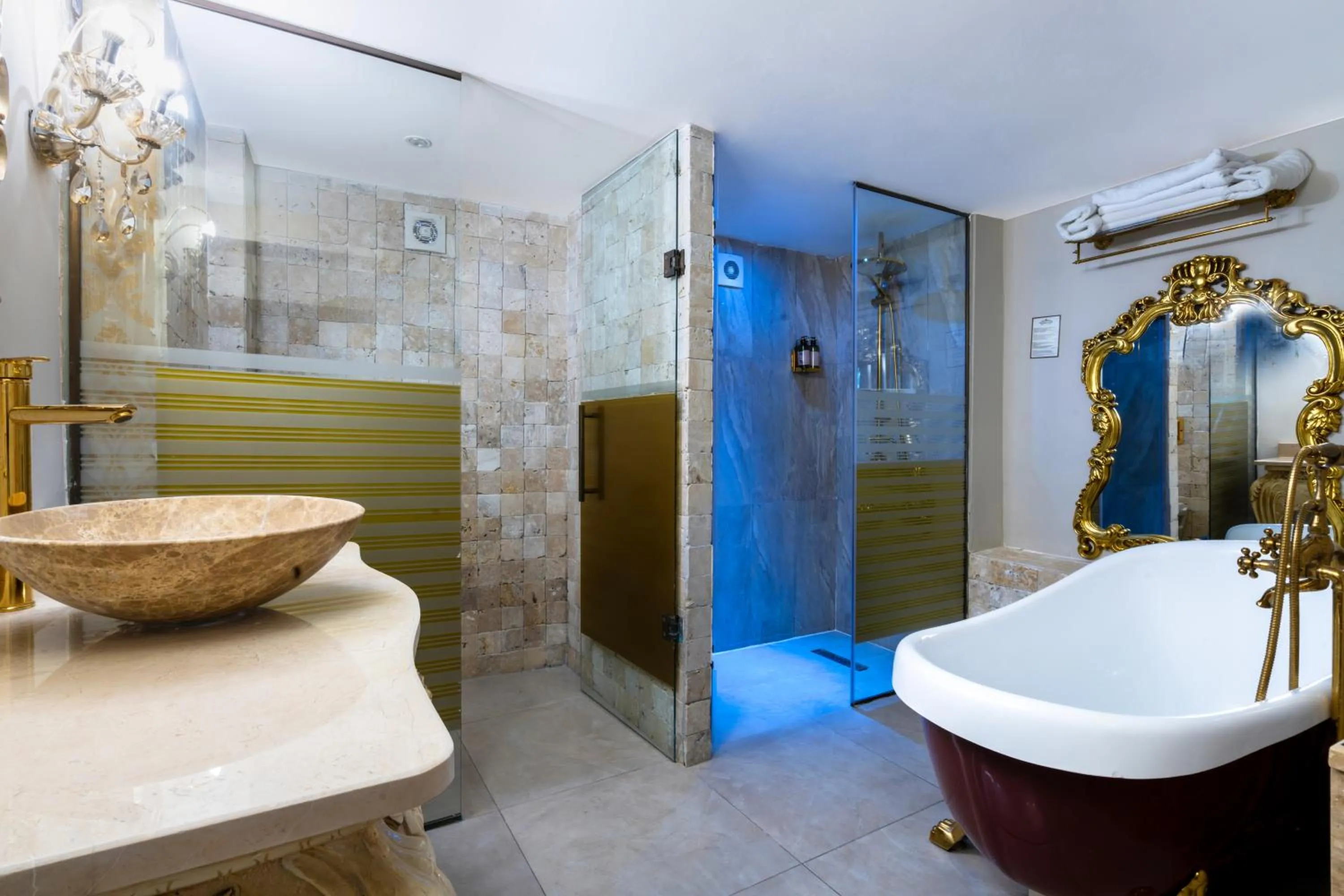 Shower in Elegance East Hotel