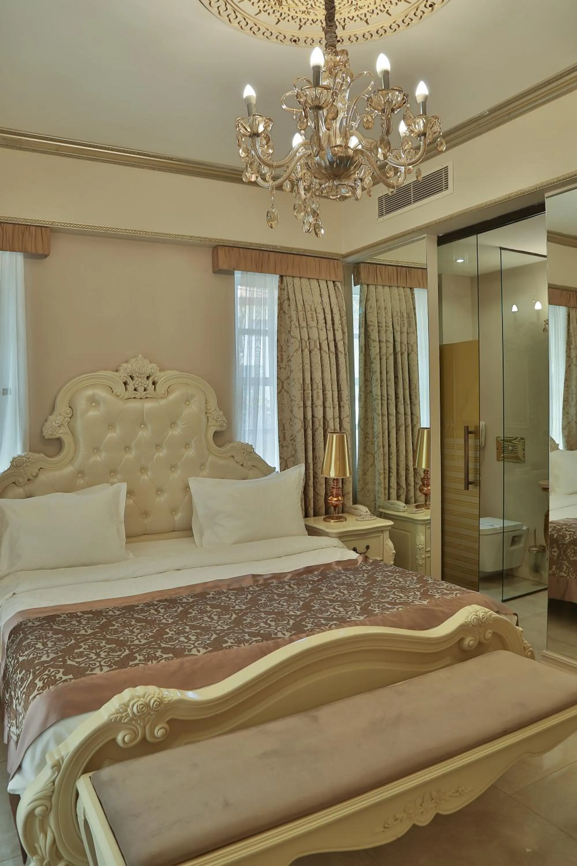 Photo of the whole room, Bed in Elegance East Hotel