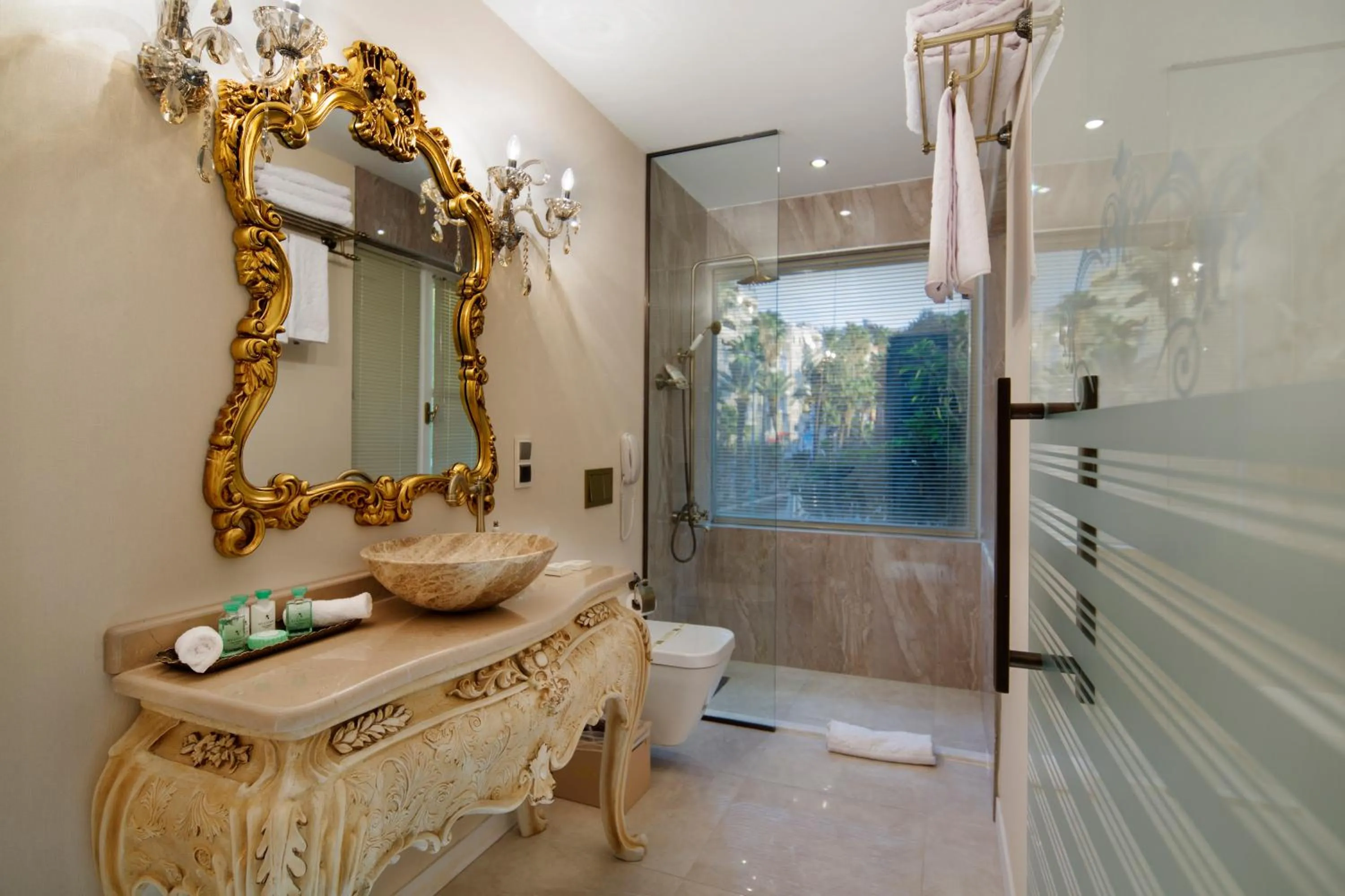 Shower in Elegance East Hotel