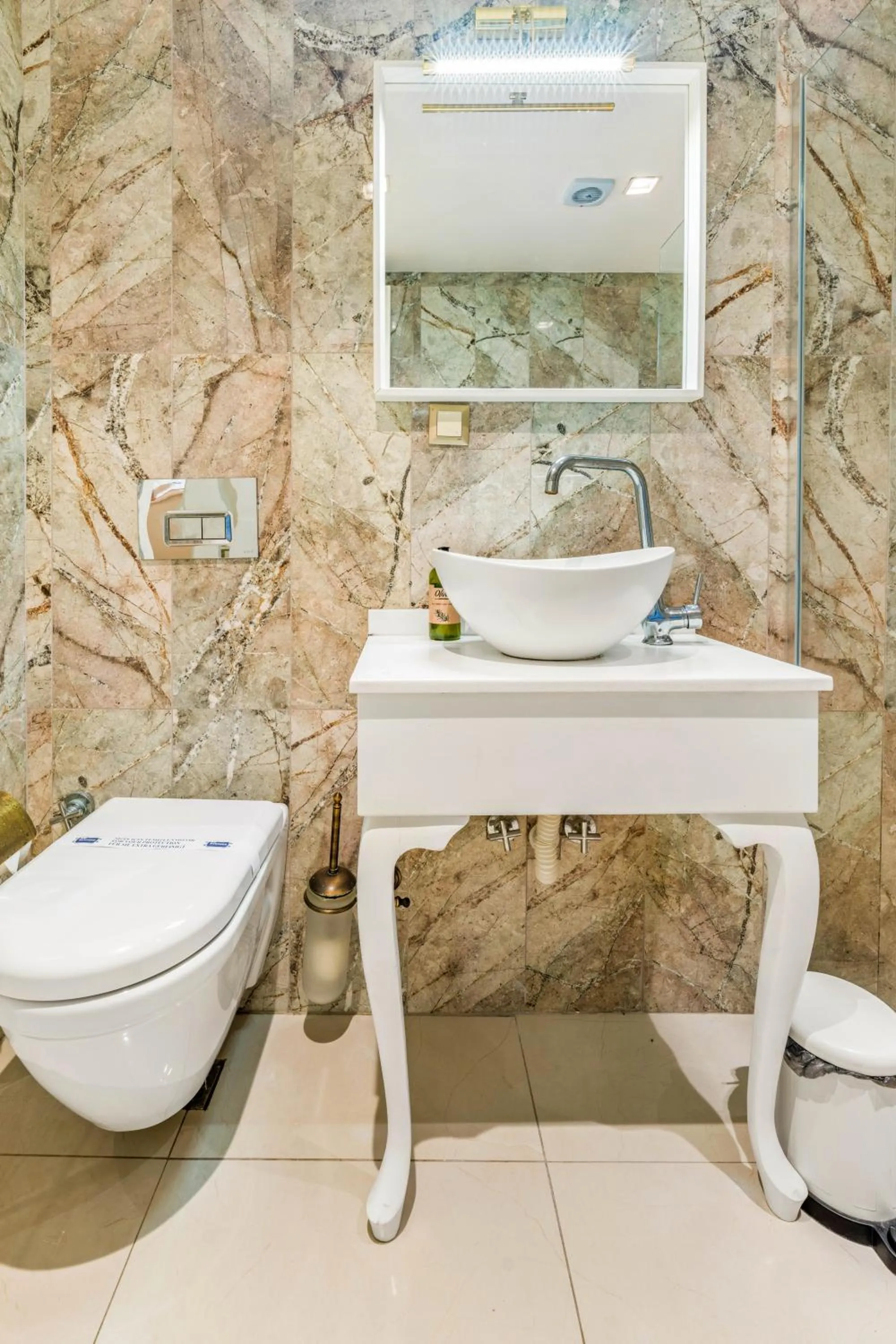 Shower in Elegance East Hotel