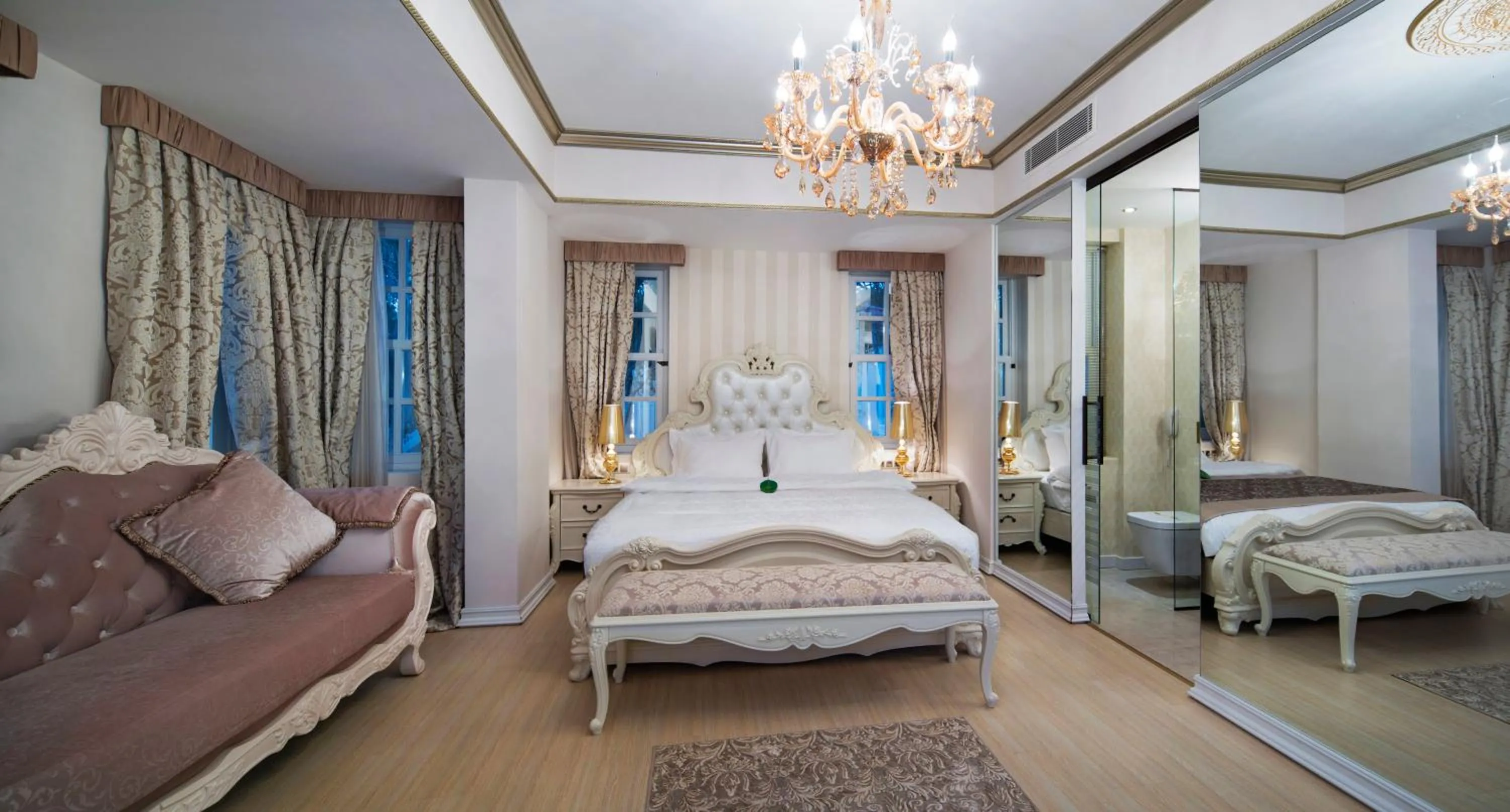 Photo of the whole room, Bed in Elegance East Hotel