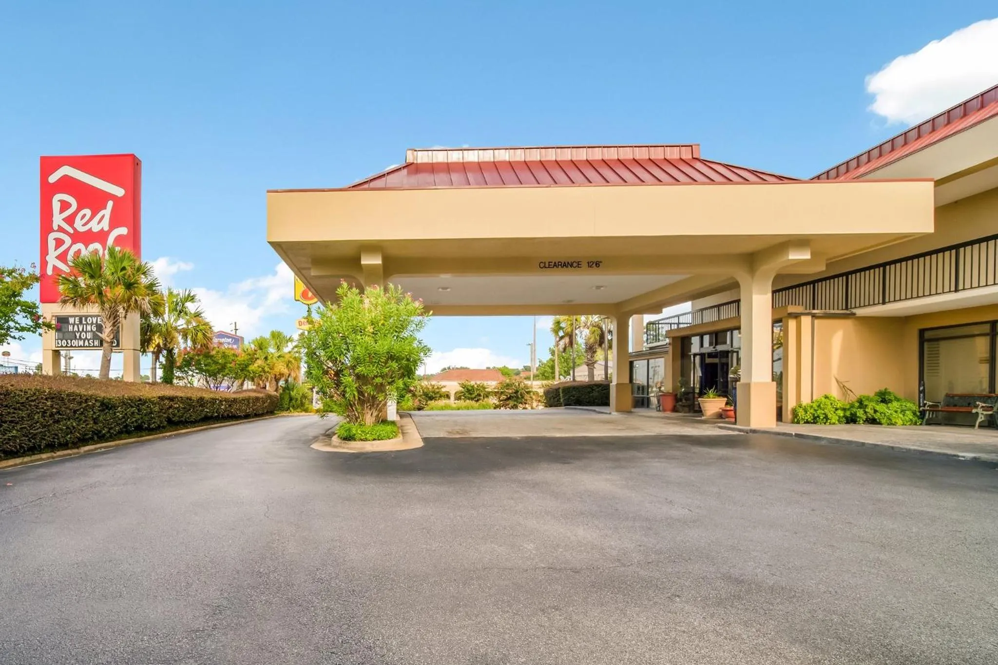 Property building in Red Roof Inn Augusta – Washington Road