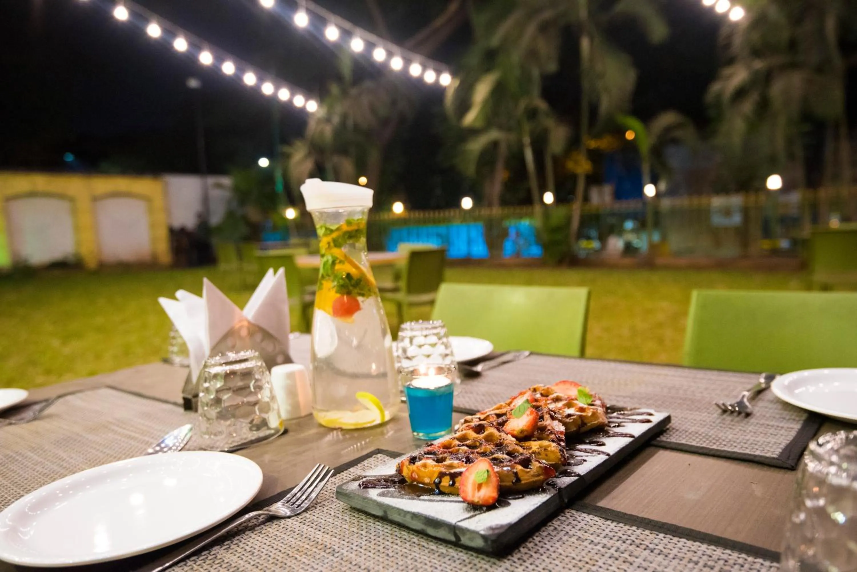 Restaurant/places to eat in VITS Sharanam, Thane